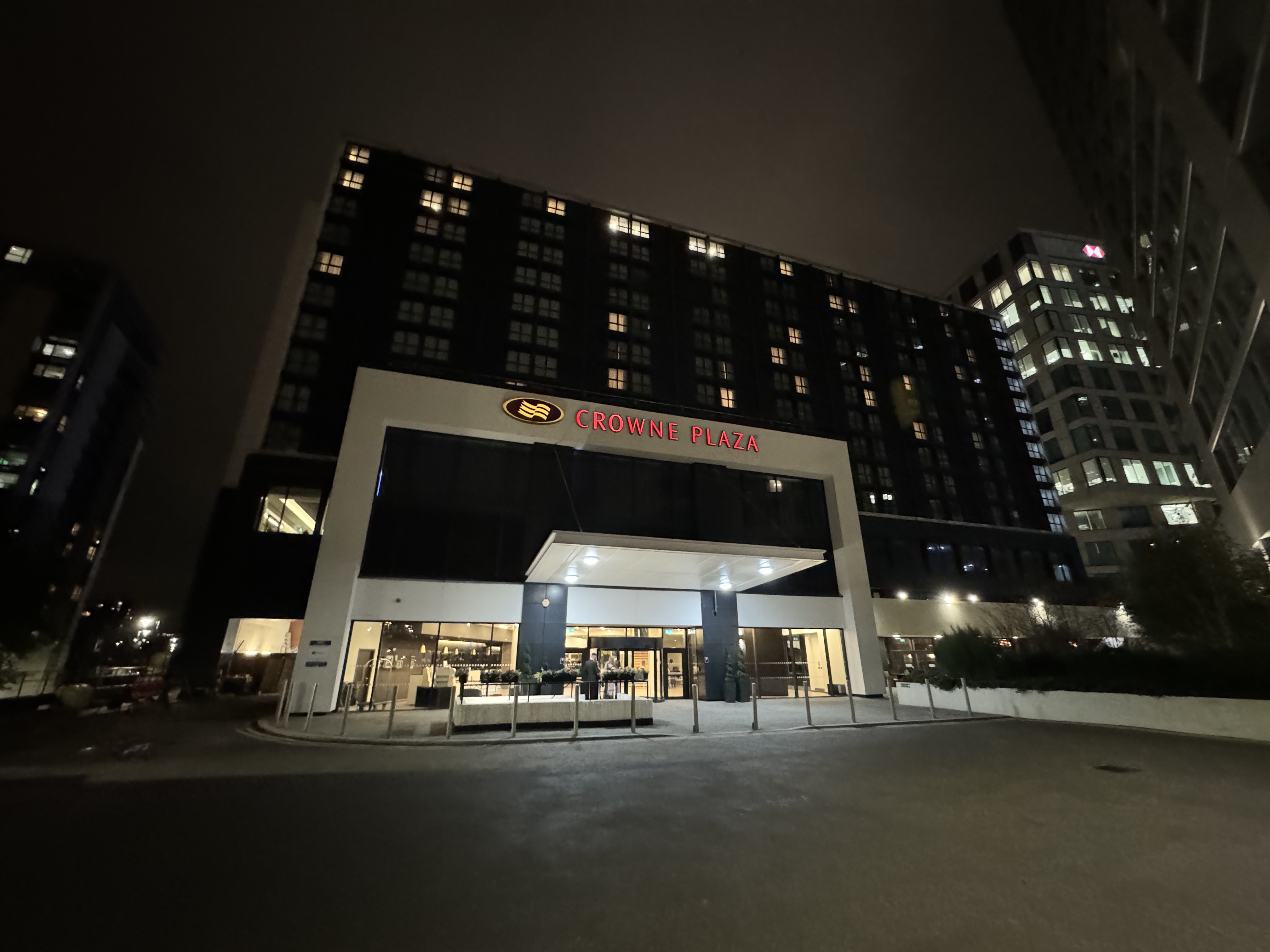 Ӣ-ĻʹڼվƵ Crowne Plaza Birmingham City Centre