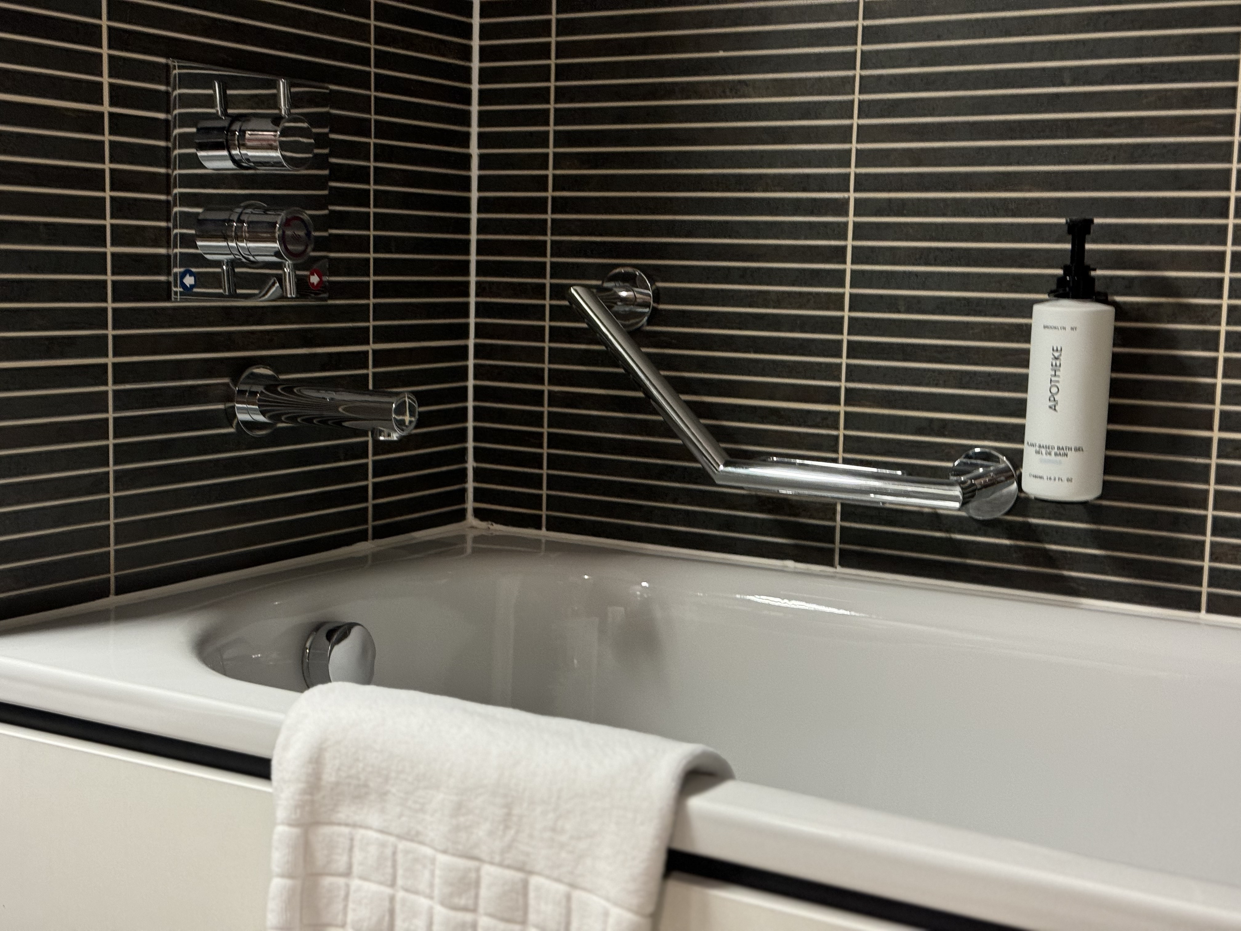 Ӣ-ĻʹڼվƵ Crowne Plaza Birmingham City Centre