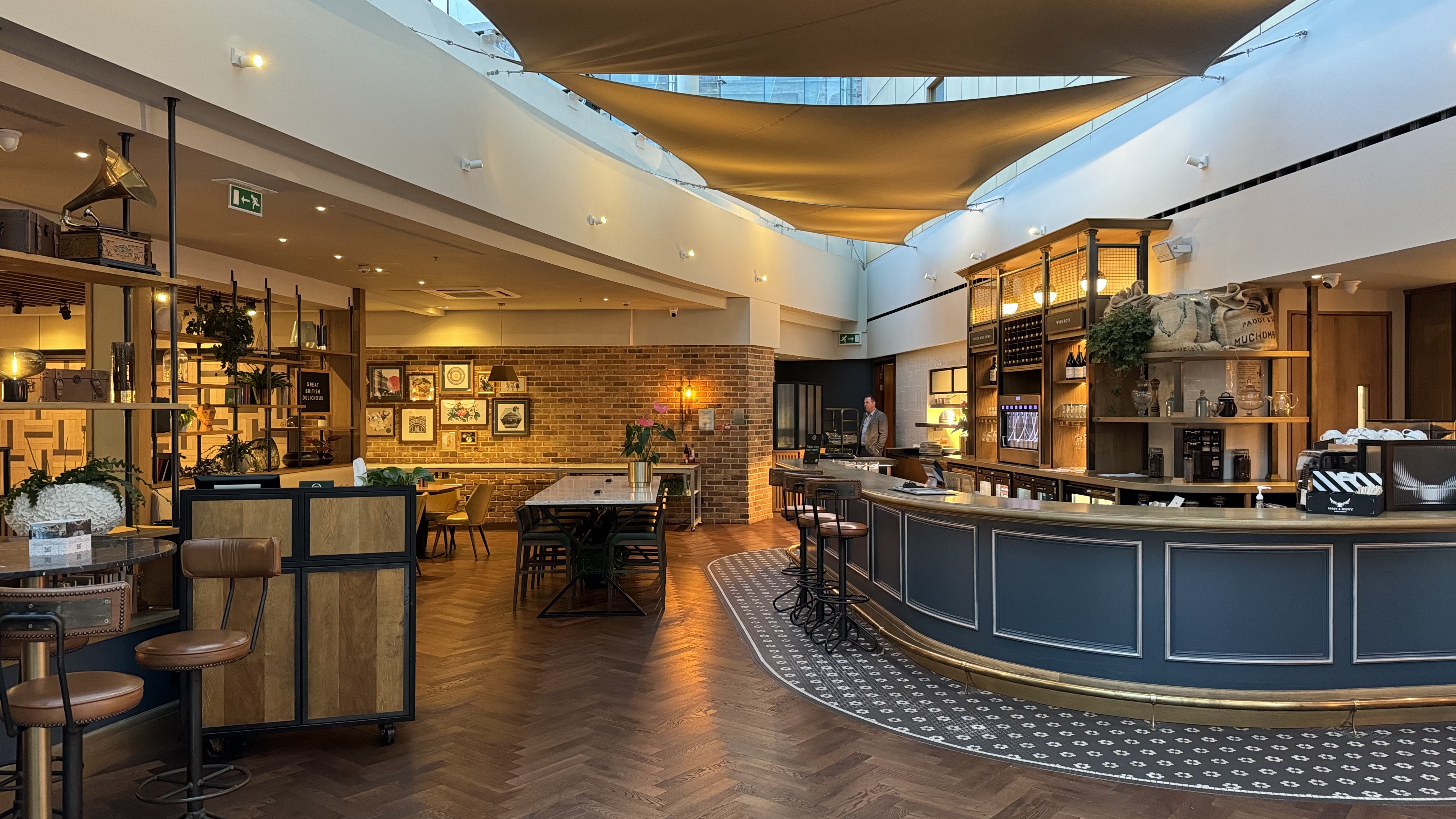 ҶƣԼϵط׶ؿƵӢ׸֮ҹMarriott London KST