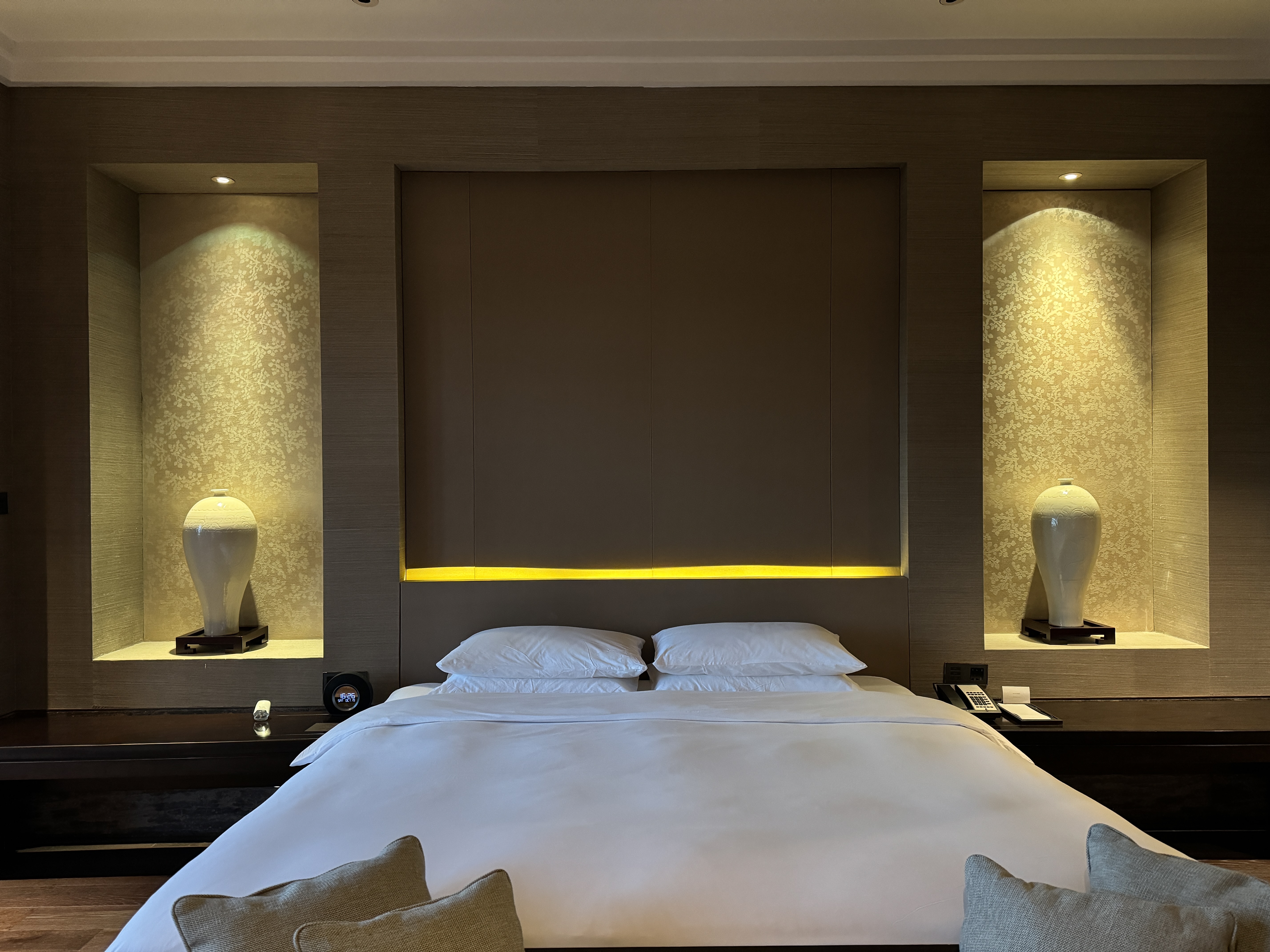 31 ѩǰľʱ⣨ϣ
ɽþƵ/Park Hyatt changbaishan