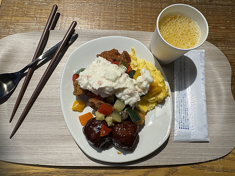 闹市斗居——大阪梅田Moxy酒店一晚