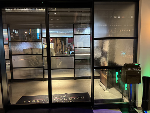闹市斗居——大阪梅田Moxy酒店一晚