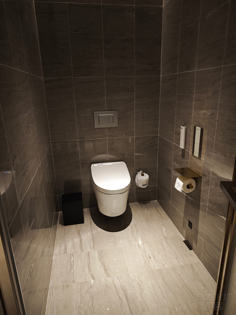 064944dUcRm0f2kH0f9uhs.jpg