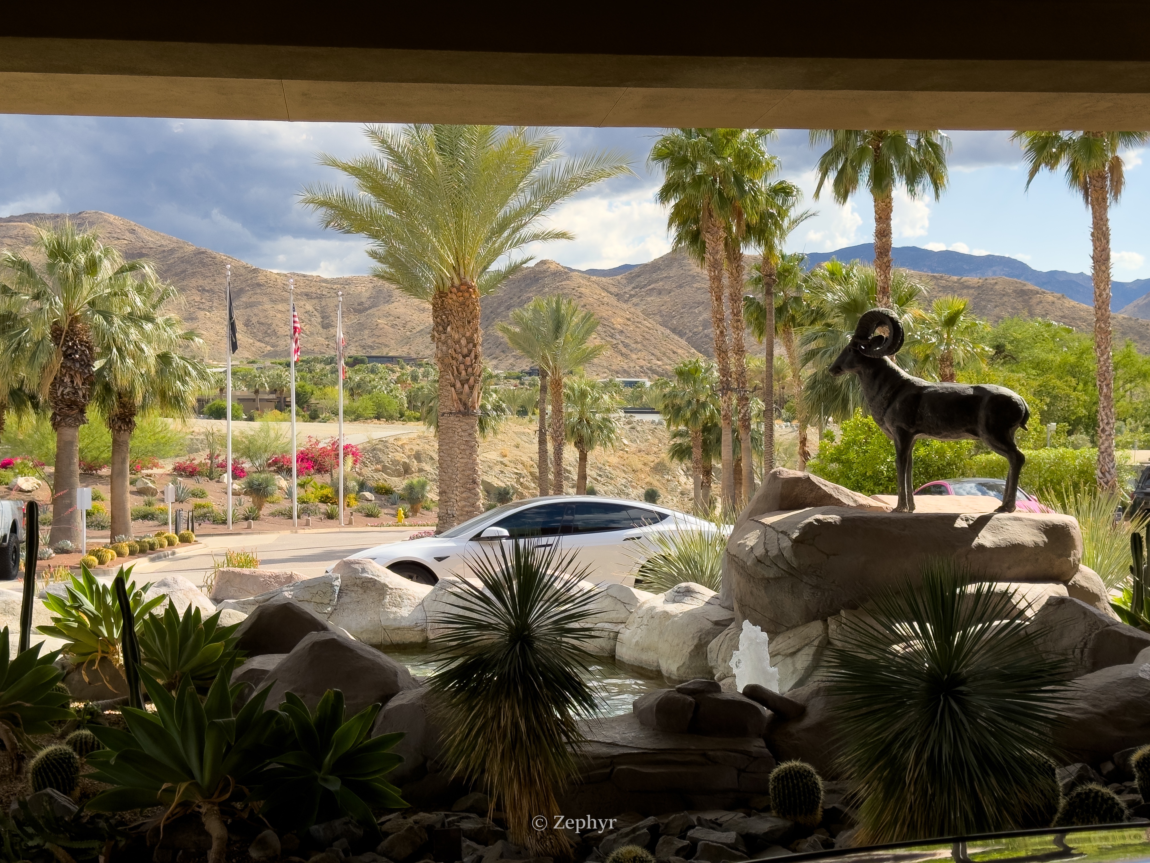 ȪӰ˼-ɳĮ֮ϵİɽȼThe Ritz-Carlton, Rancho Mirage