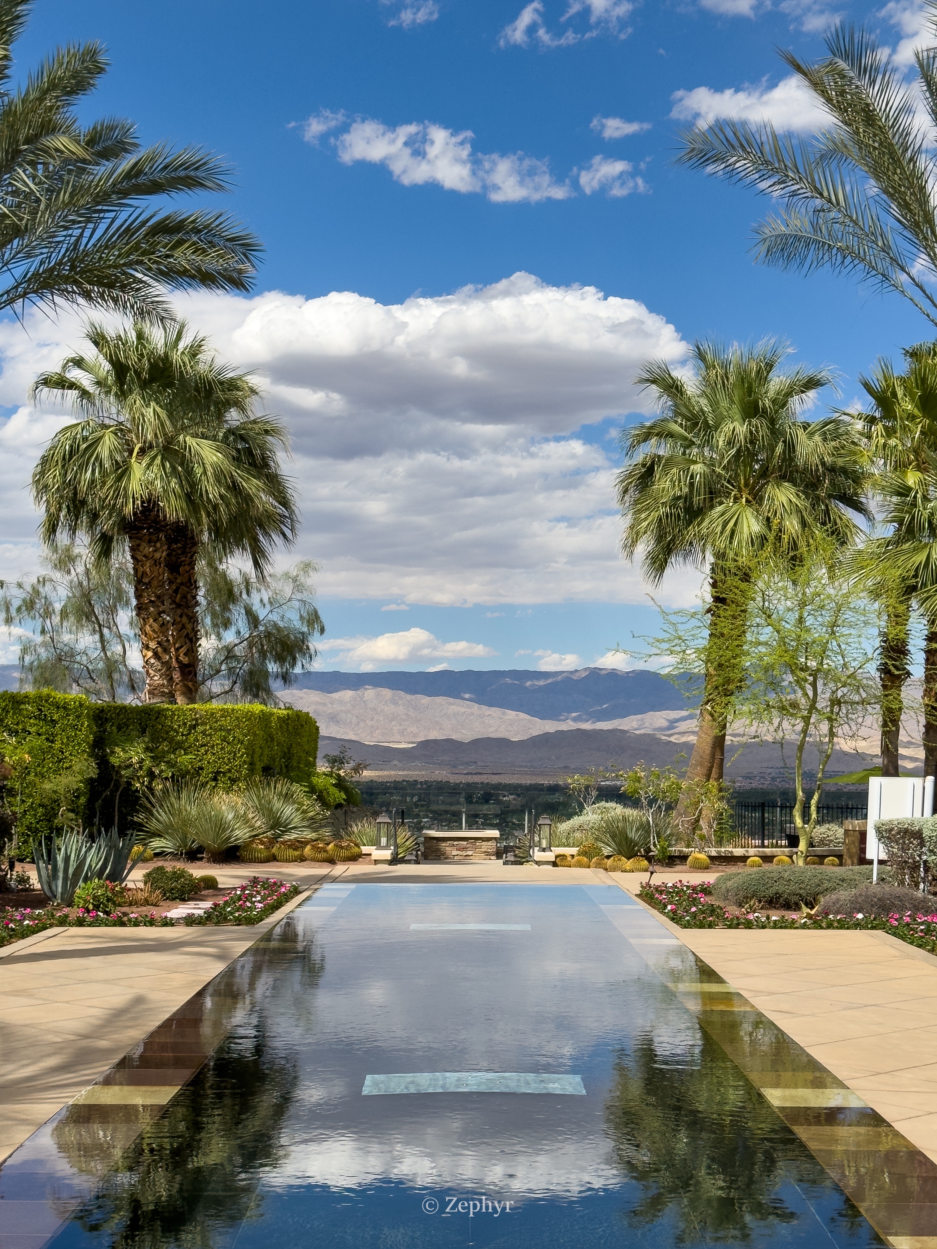 ȪӰ˼-ɳĮ֮ϵİɽȼThe Ritz-Carlton, Rancho Mirage