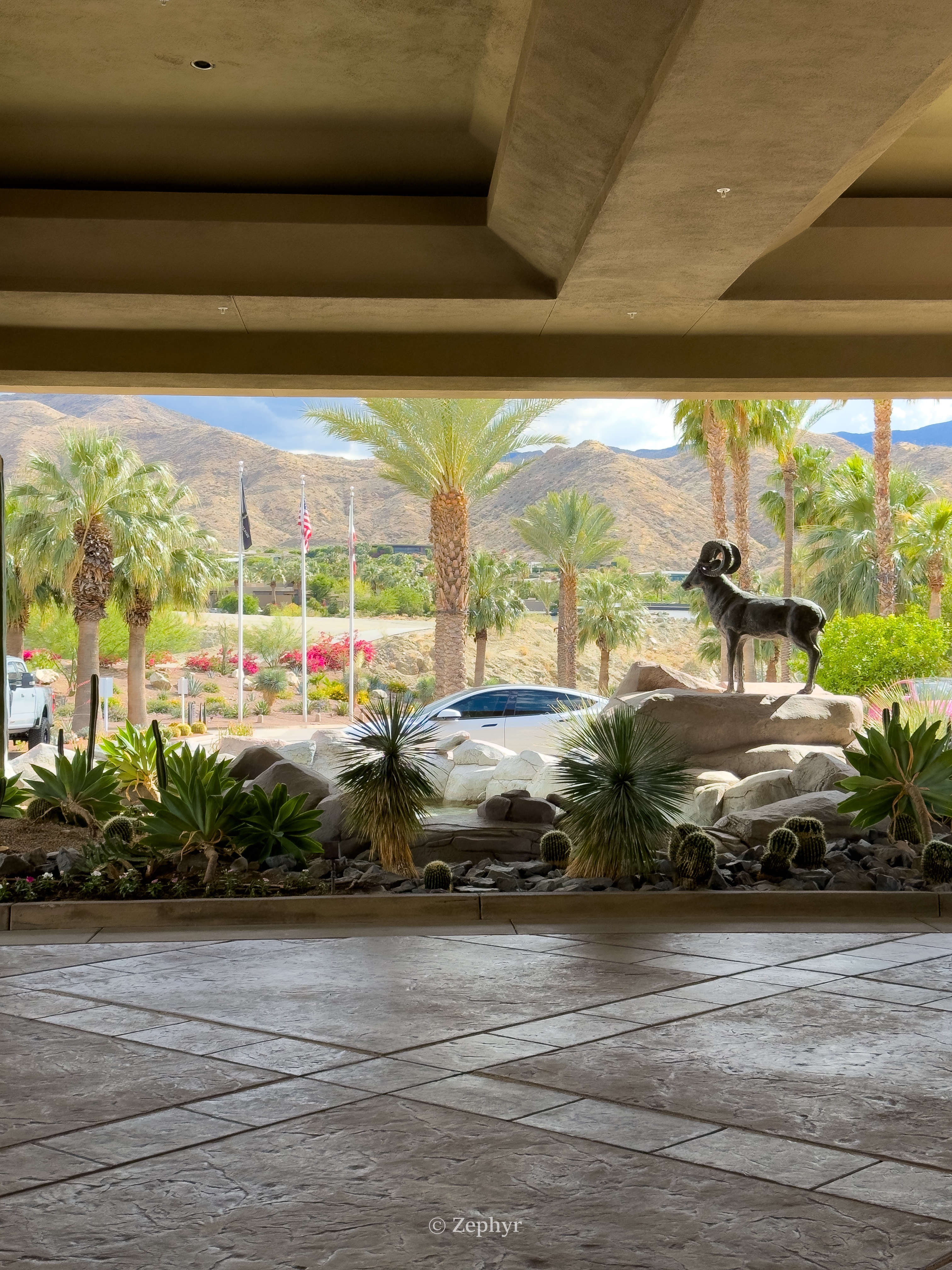 ȪӰ˼-ɳĮ֮ϵİɽȼThe Ritz-Carlton, Rancho Mirage