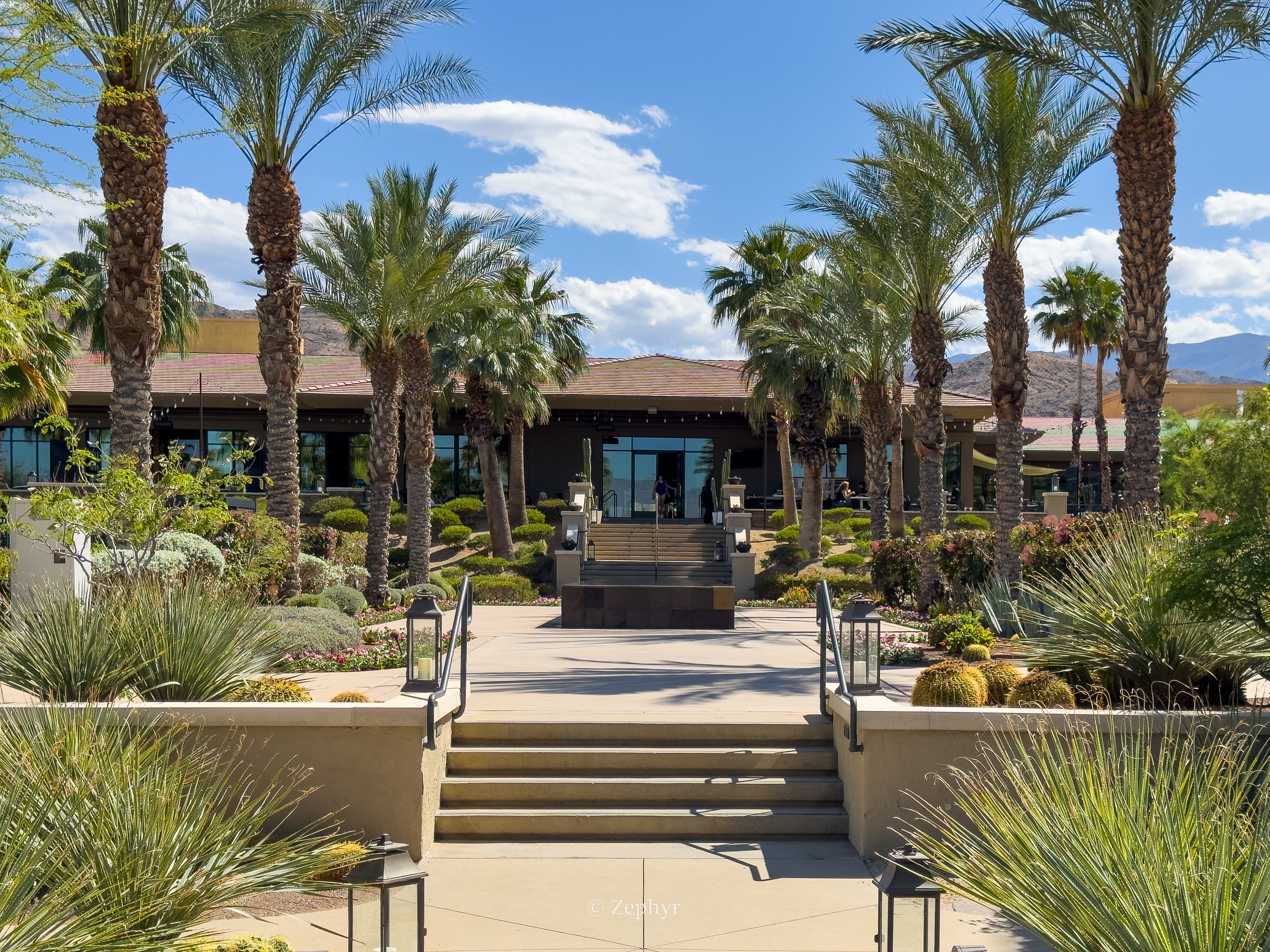 ȪӰ˼-ɳĮ֮ϵİɽȼThe Ritz-Carlton, Rancho Mirage