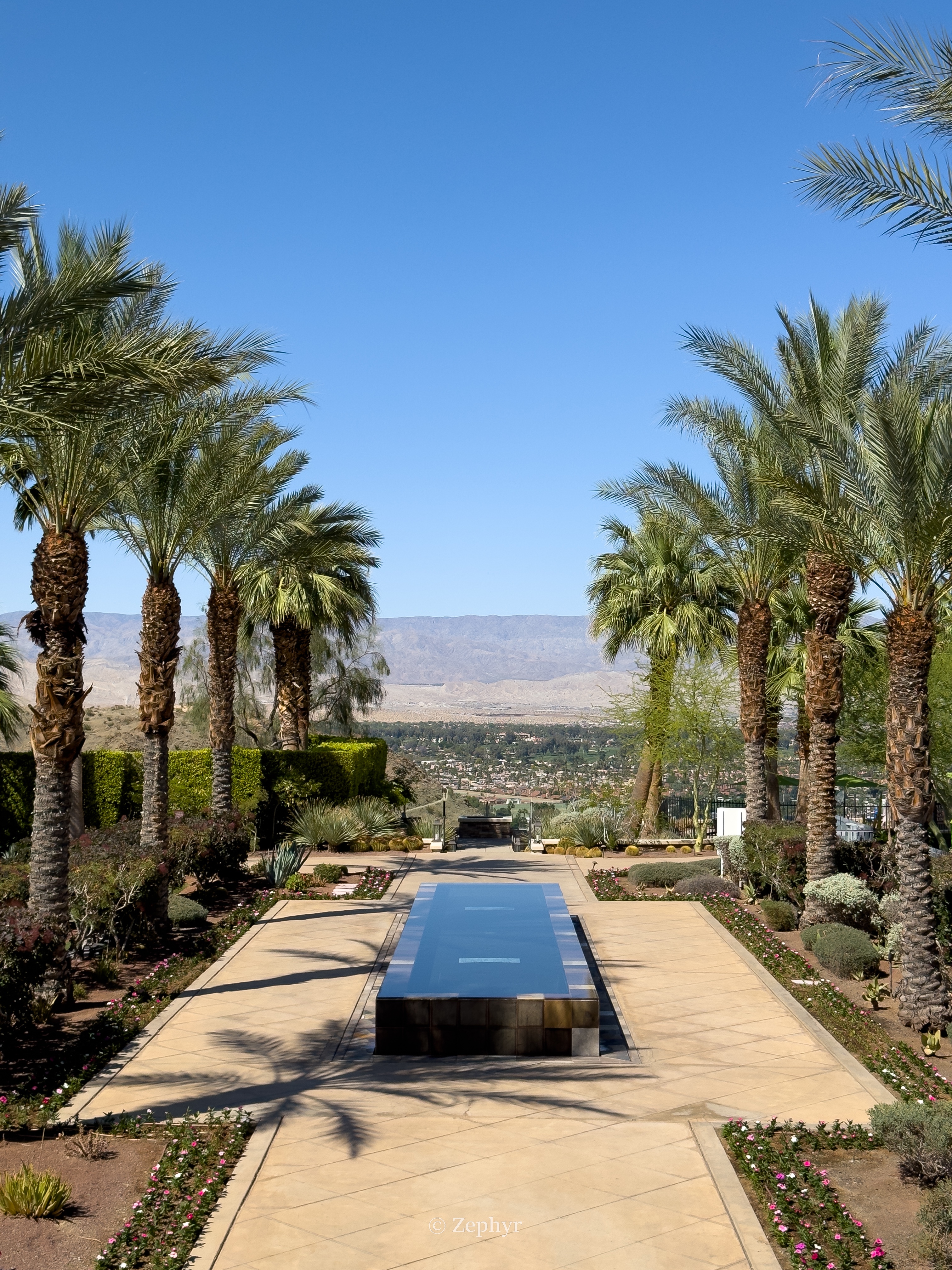 ȪӰ˼-ɳĮ֮ϵİɽȼThe Ritz-Carlton, Rancho Mirage