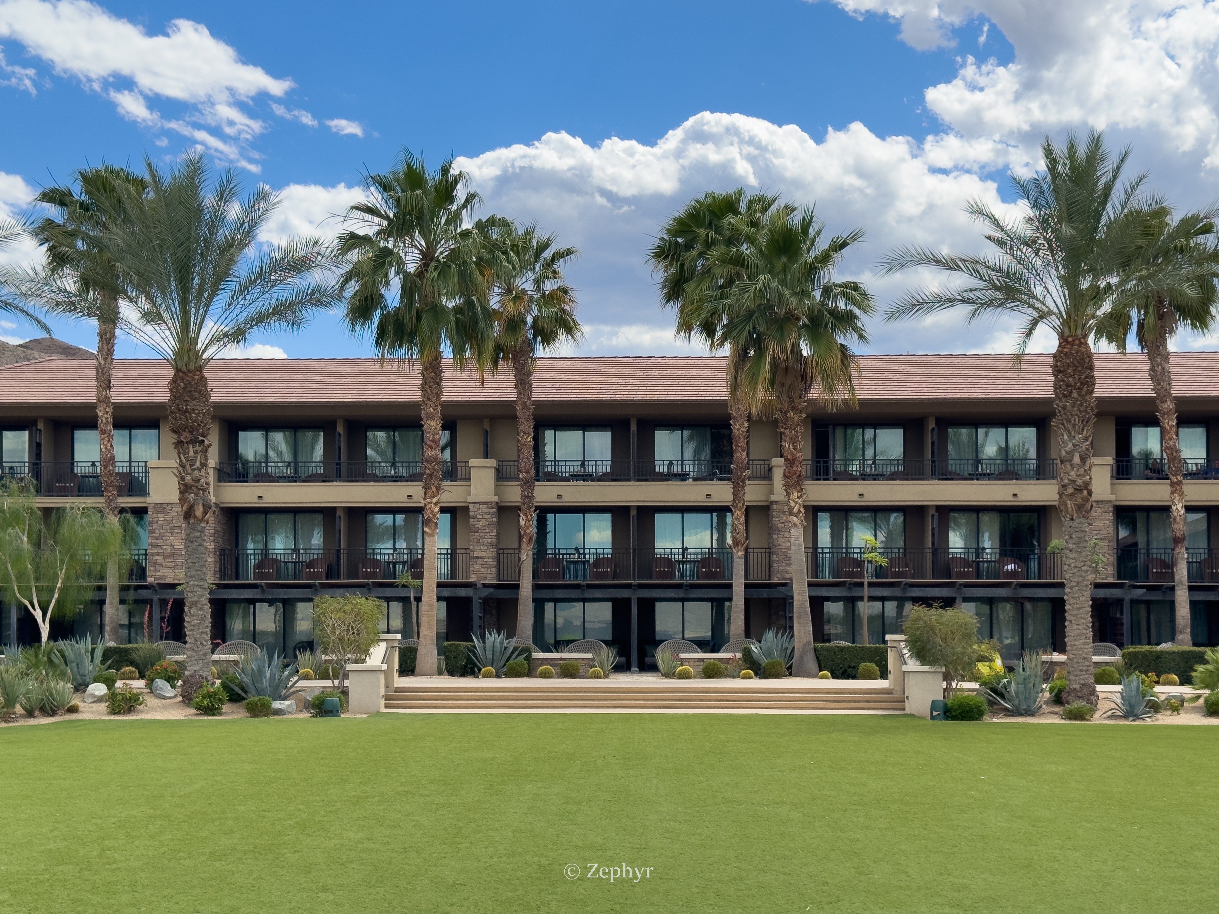 ȪӰ˼-ɳĮ֮ϵİɽȼThe Ritz-Carlton, Rancho Mirage