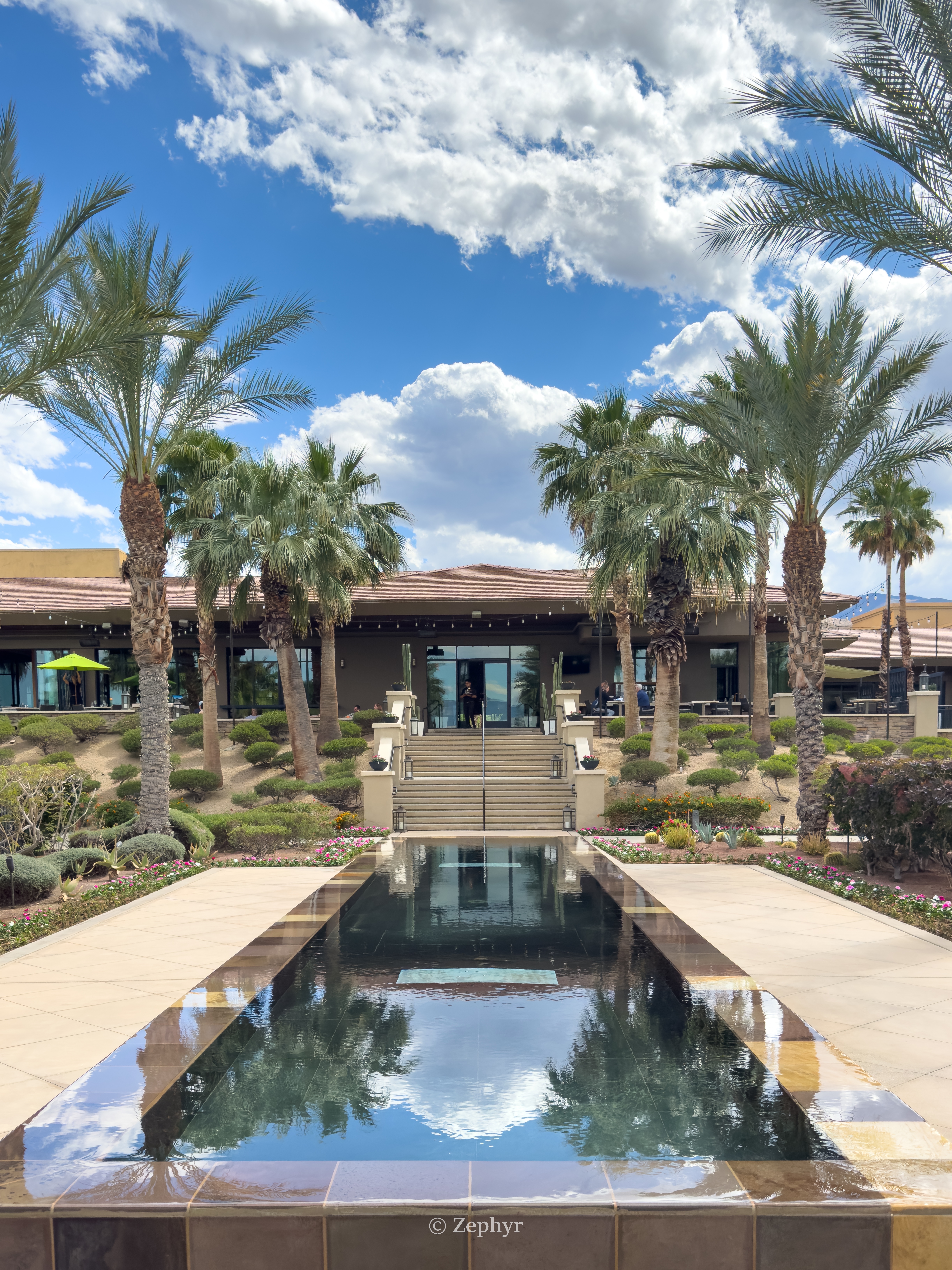 ȪӰ˼-ɳĮ֮ϵİɽȼThe Ritz-Carlton, Rancho Mirage