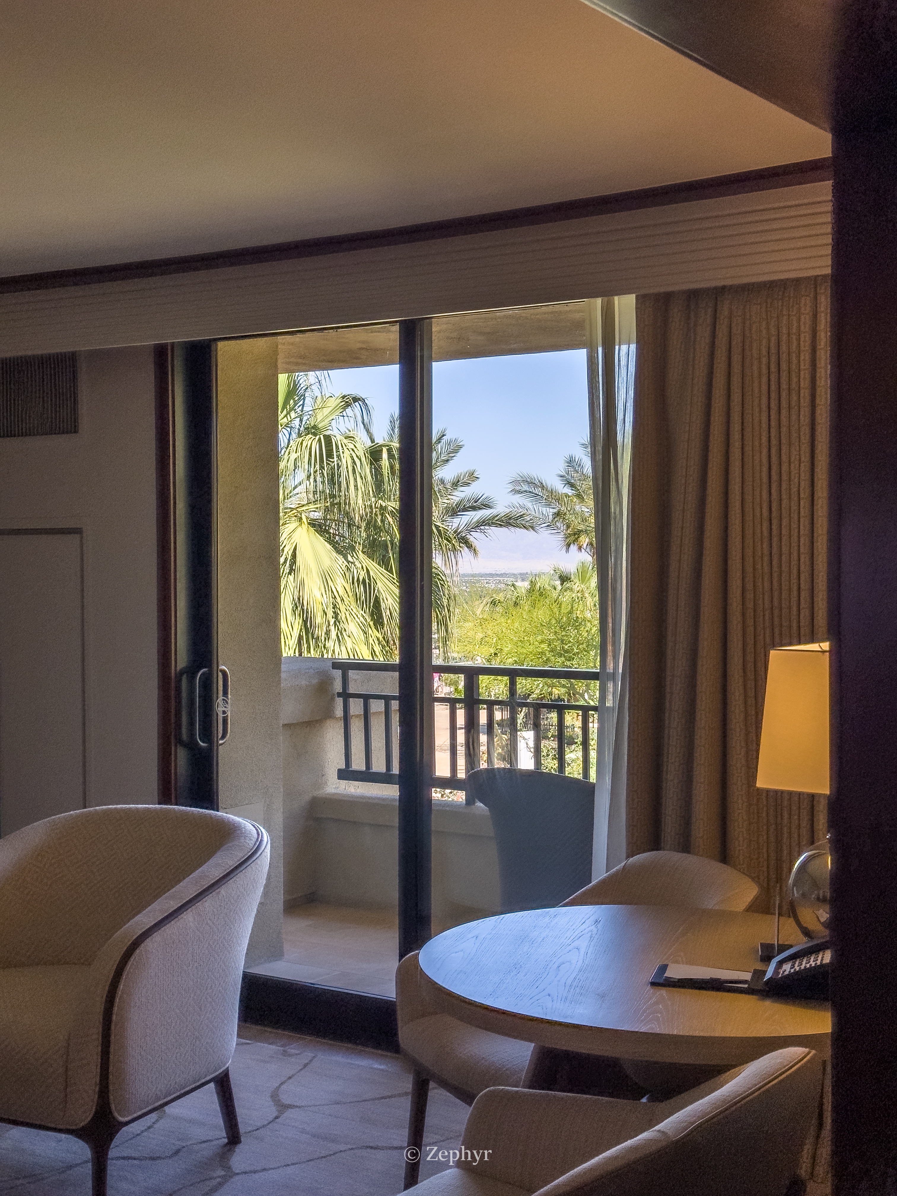 ȪӰ˼-ɳĮ֮ϵİɽȼThe Ritz-Carlton, Rancho Mirage