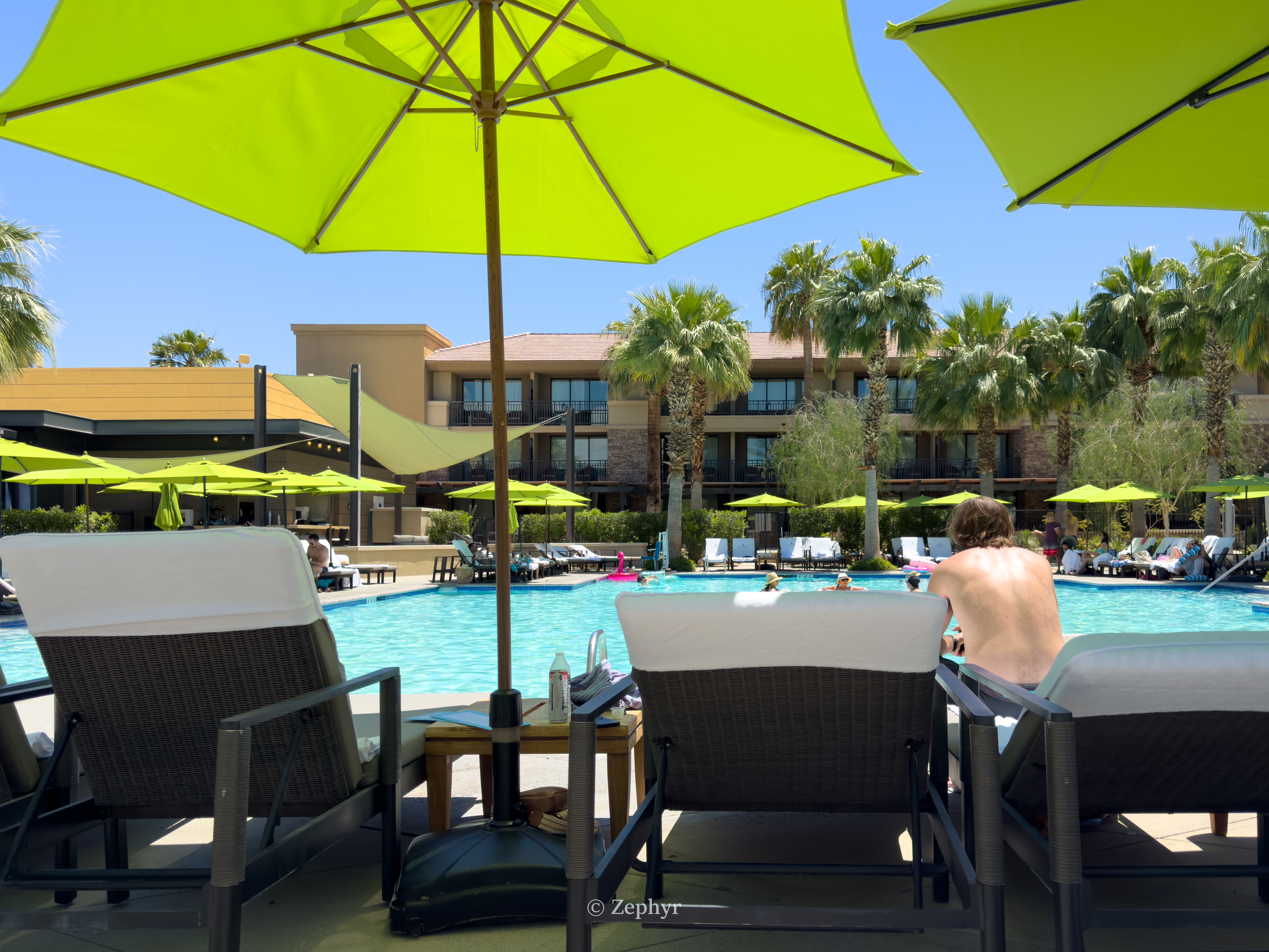 ȪӰ˼-ɳĮ֮ϵİɽȼThe Ritz-Carlton, Rancho Mirage