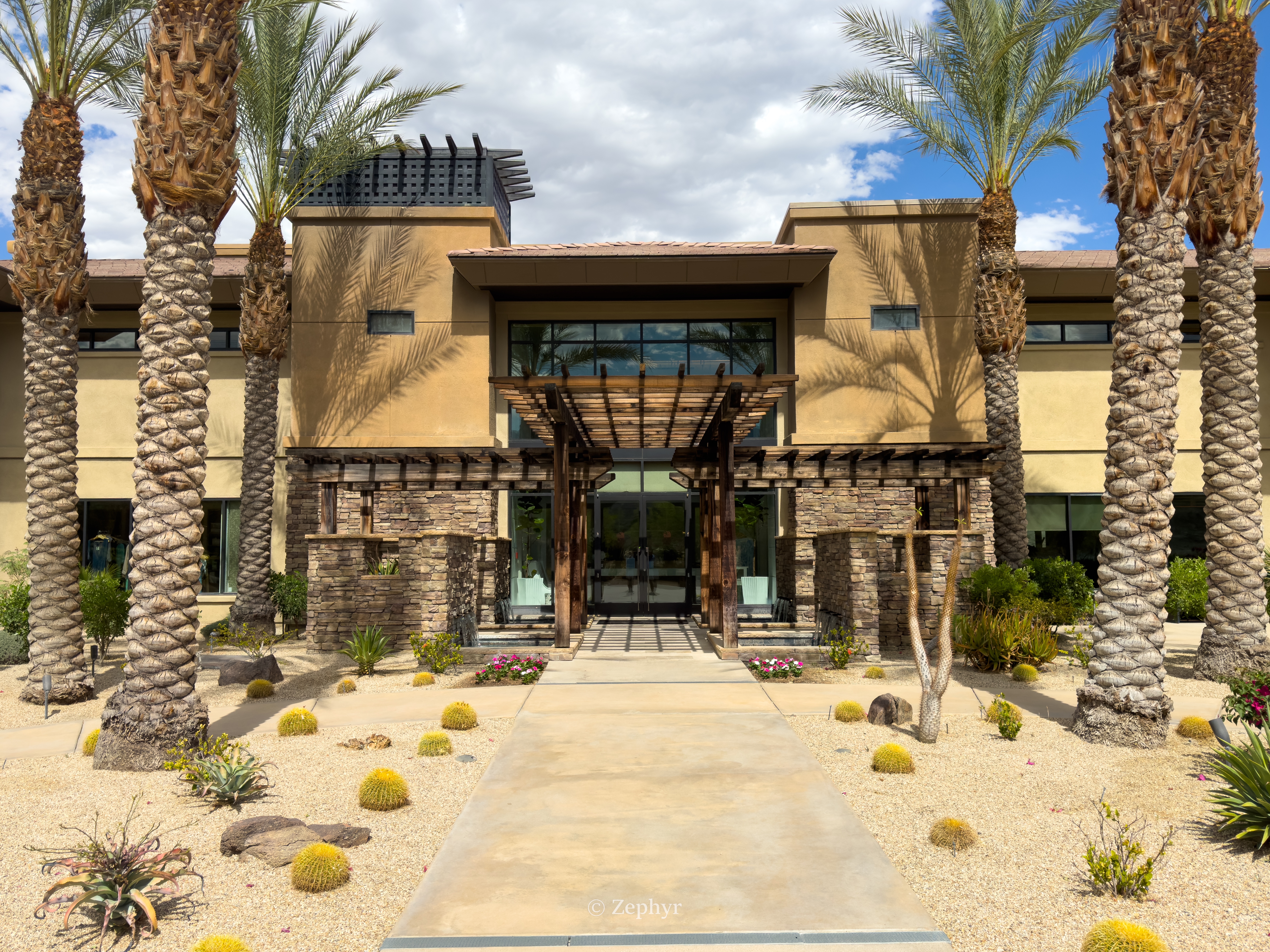 ȪӰ˼-ɳĮ֮ϵİɽȼThe Ritz-Carlton, Rancho Mirage