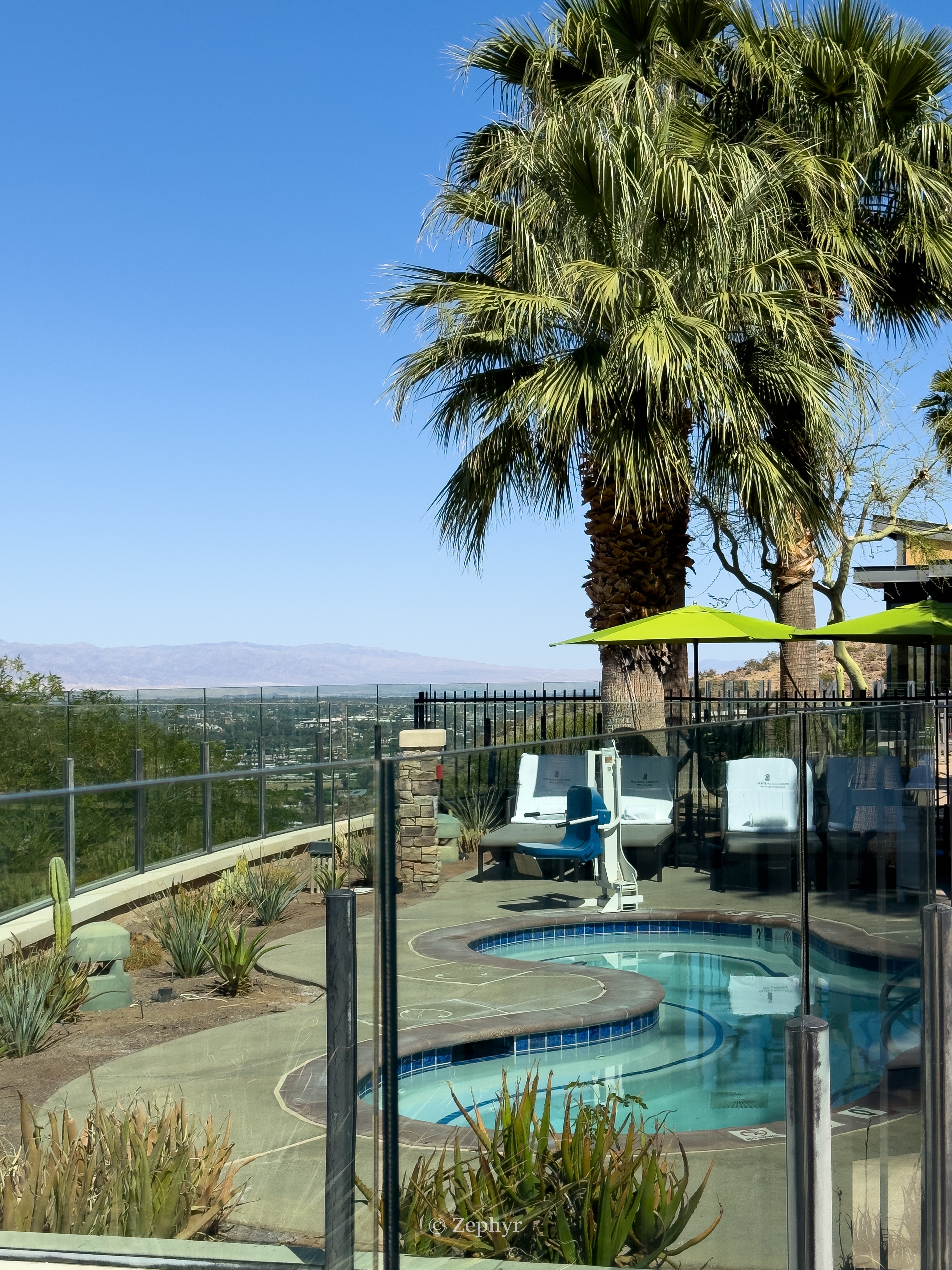 ȪӰ˼-ɳĮ֮ϵİɽȼThe Ritz-Carlton, Rancho Mirage