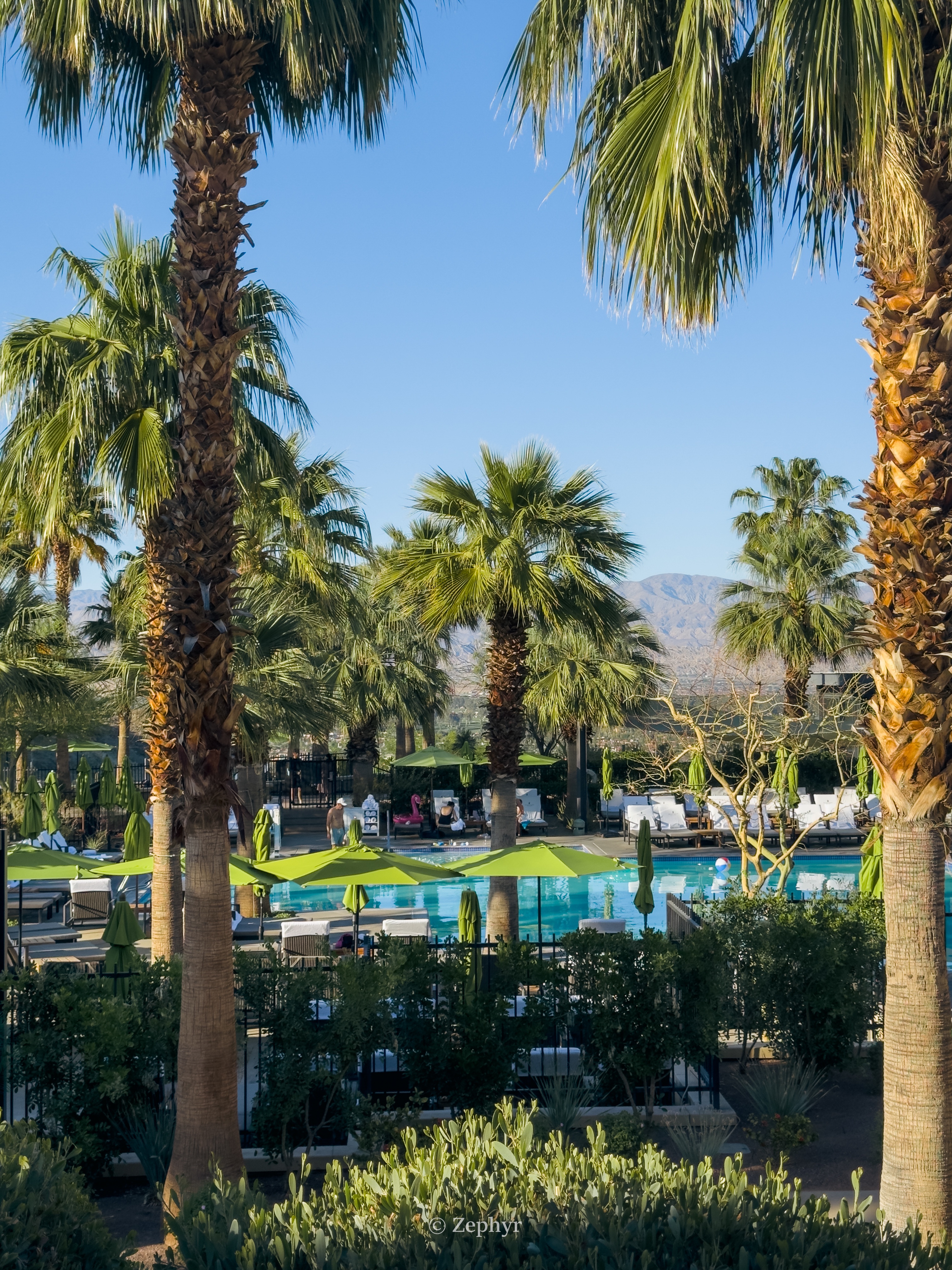 ȪӰ˼-ɳĮ֮ϵİɽȼThe Ritz-Carlton, Rancho Mirage