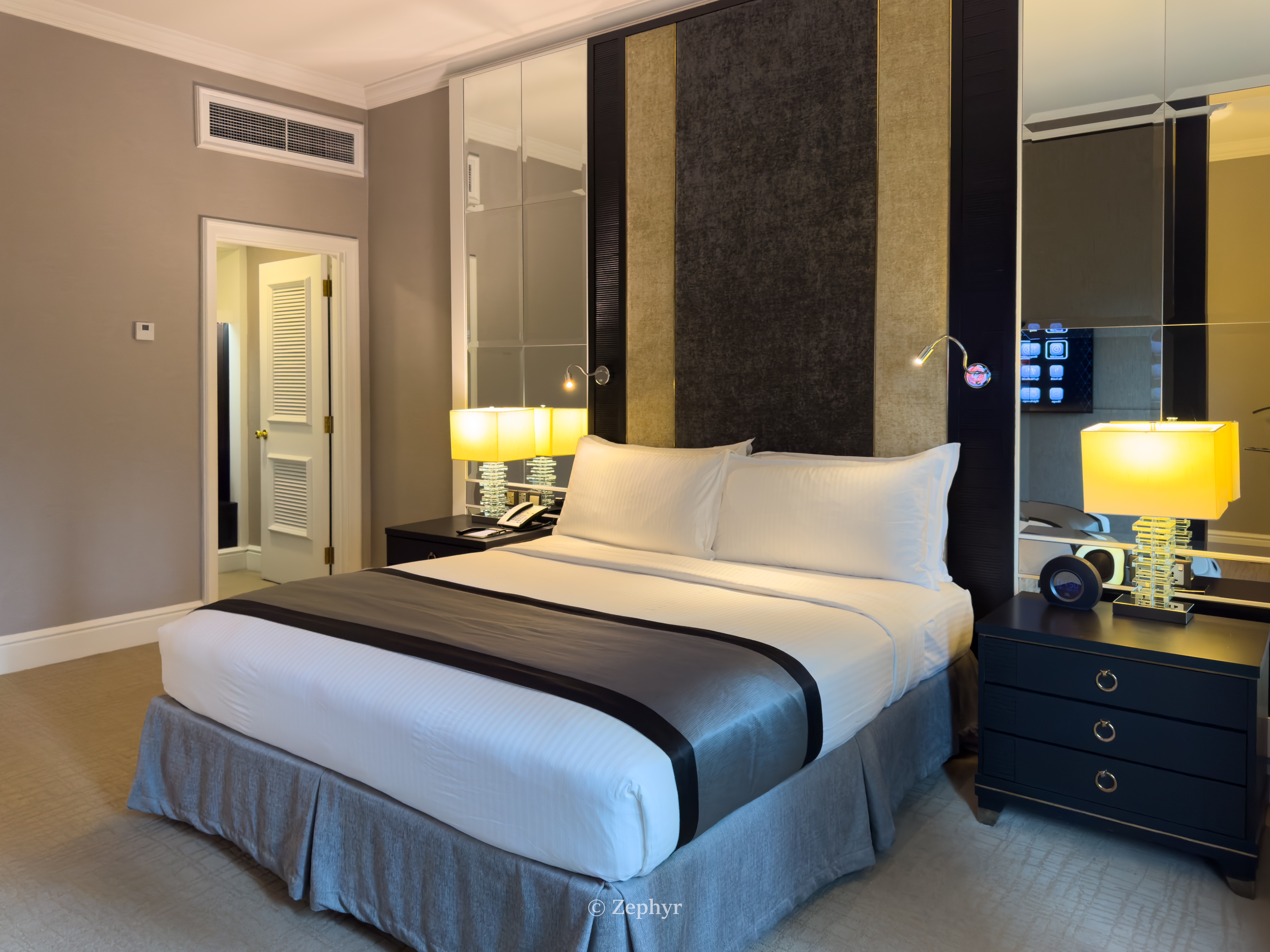 ¡˼ - ذۡ˼ûô  The Ritz-Carlton, Kuala Lumpur