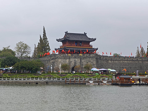 水至此而夷，山至此而陵 ‖ 宜昌长江智选假日酒店