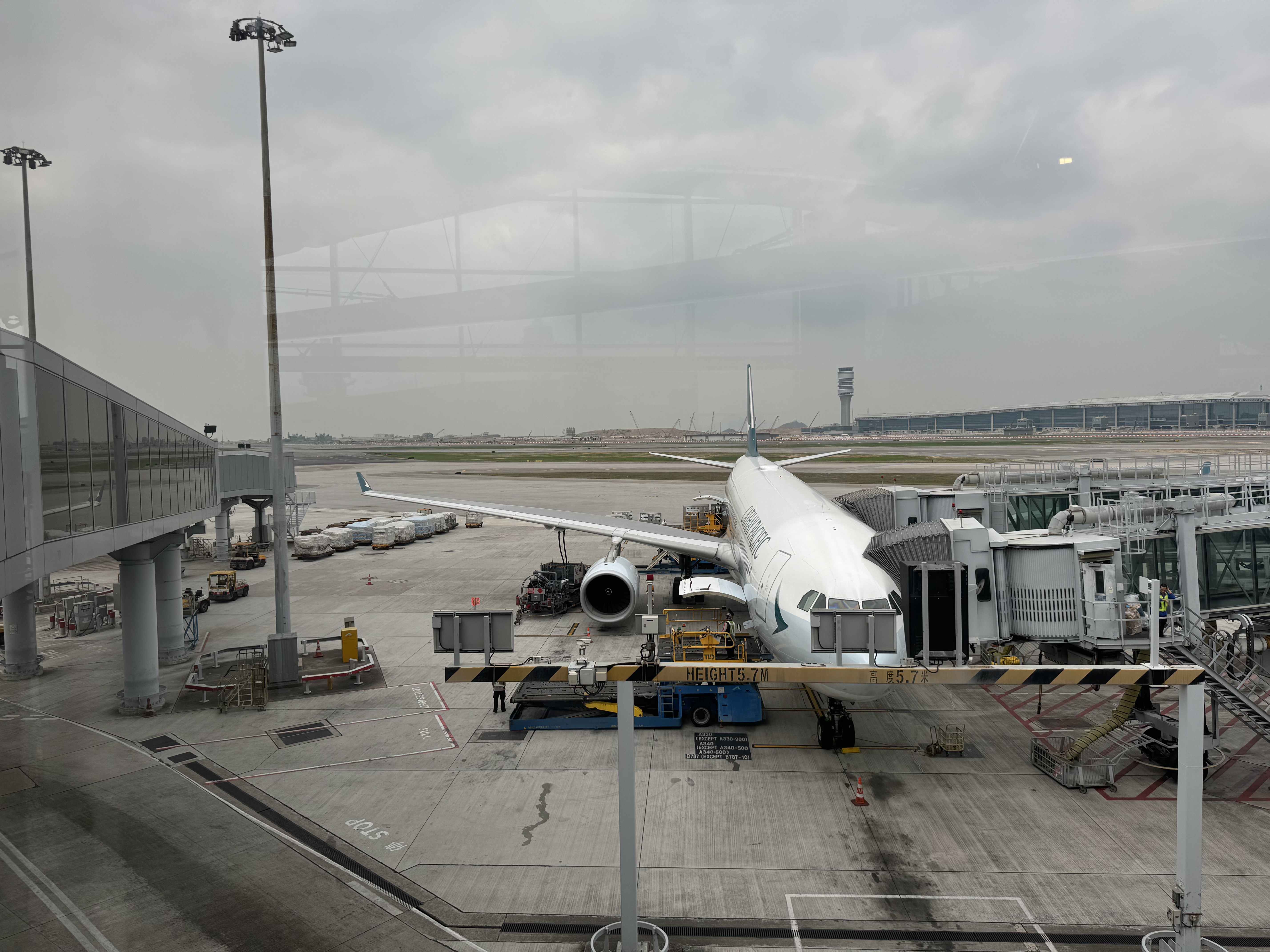 In CathayCX 725 HKG-KUL A330 Business Class