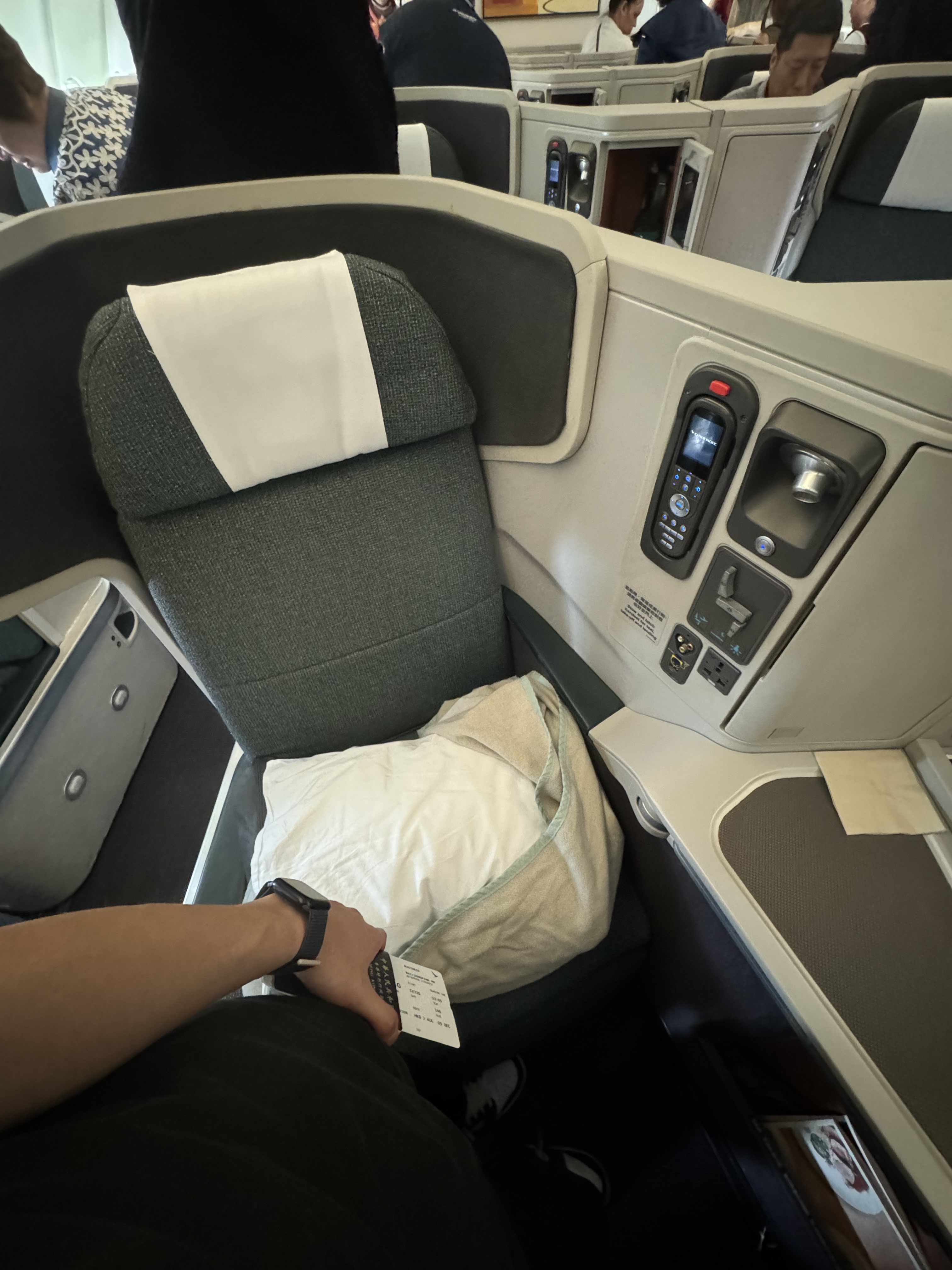 In CathayCX 725 HKG-KUL A330 Business Class