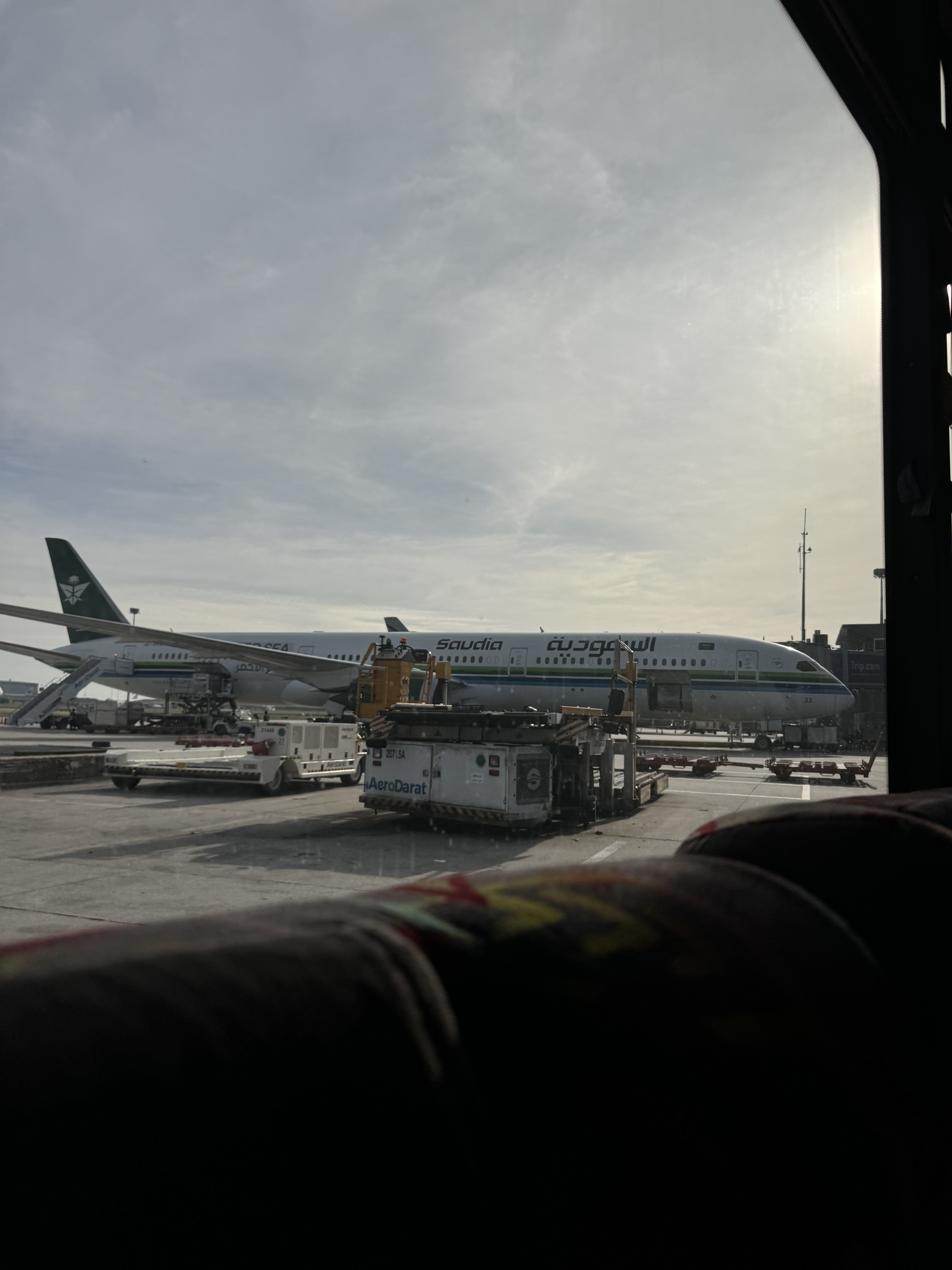 In CathayCX 725 HKG-KUL A330 Business Class