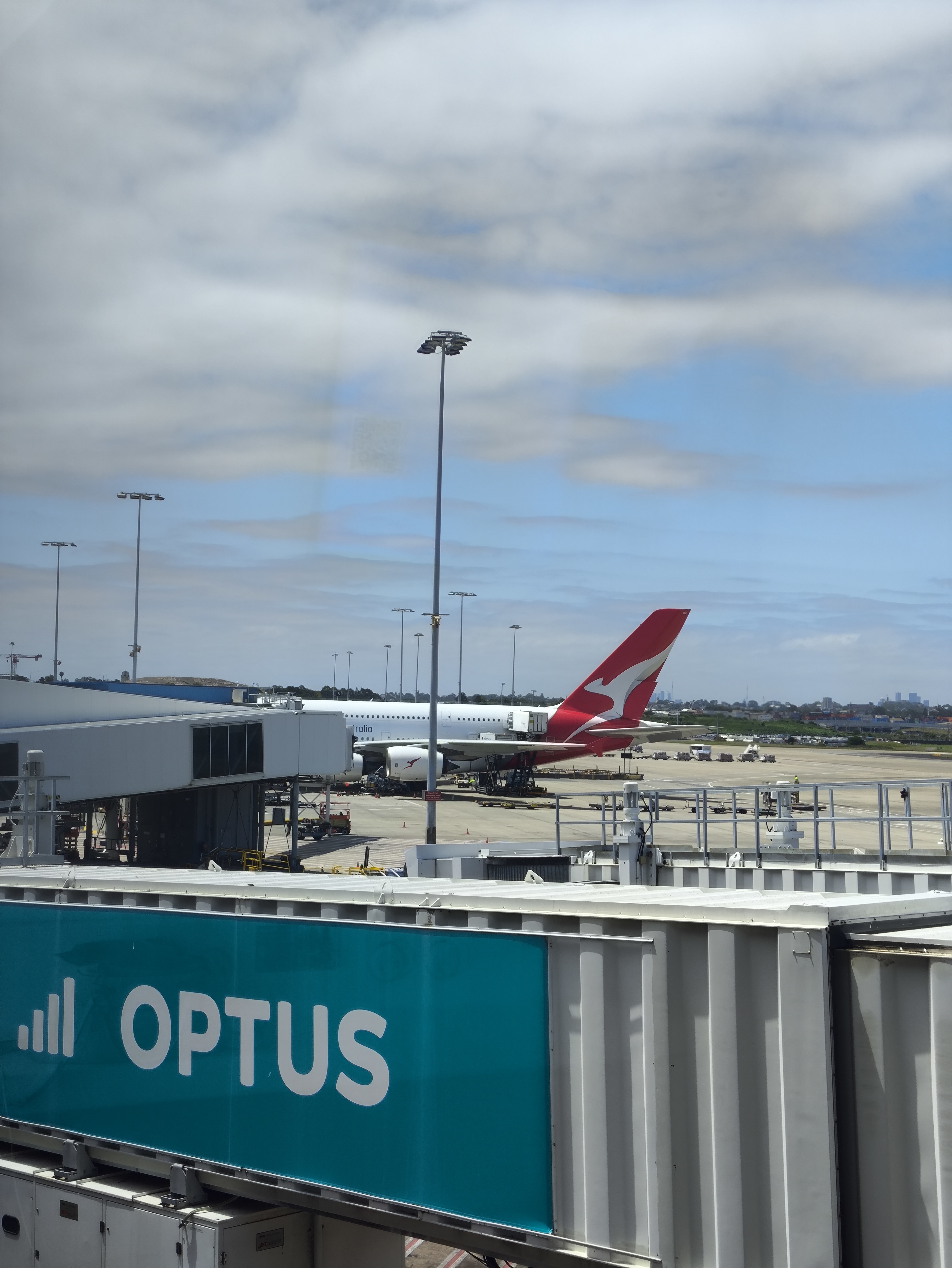 дβ䱦ߴ-޺ Qantas QF1 SYD-SIN տA380-800 ò