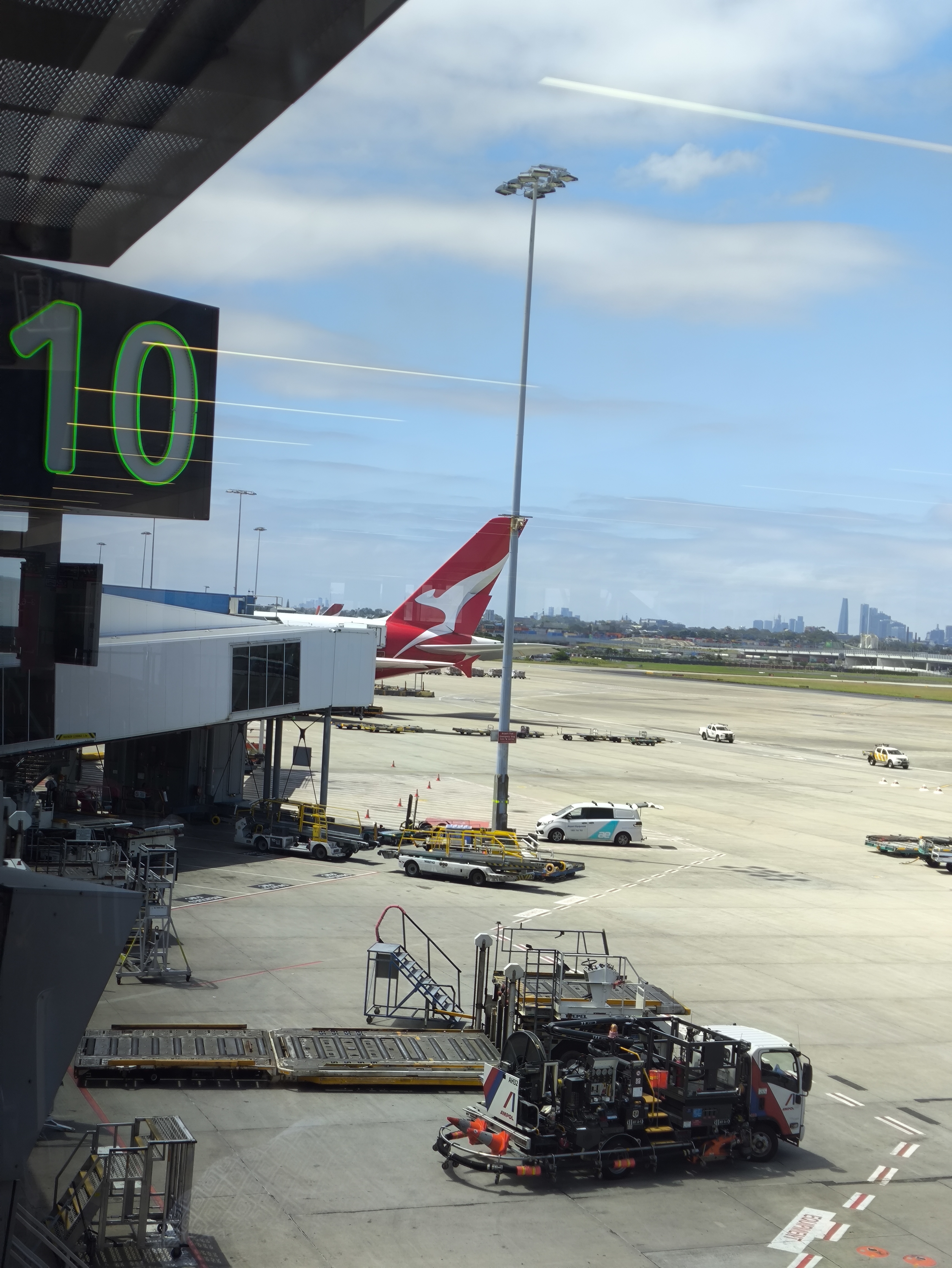 дβ䱦ߴ-޺ Qantas QF1 SYD-SIN տA380-800 ò