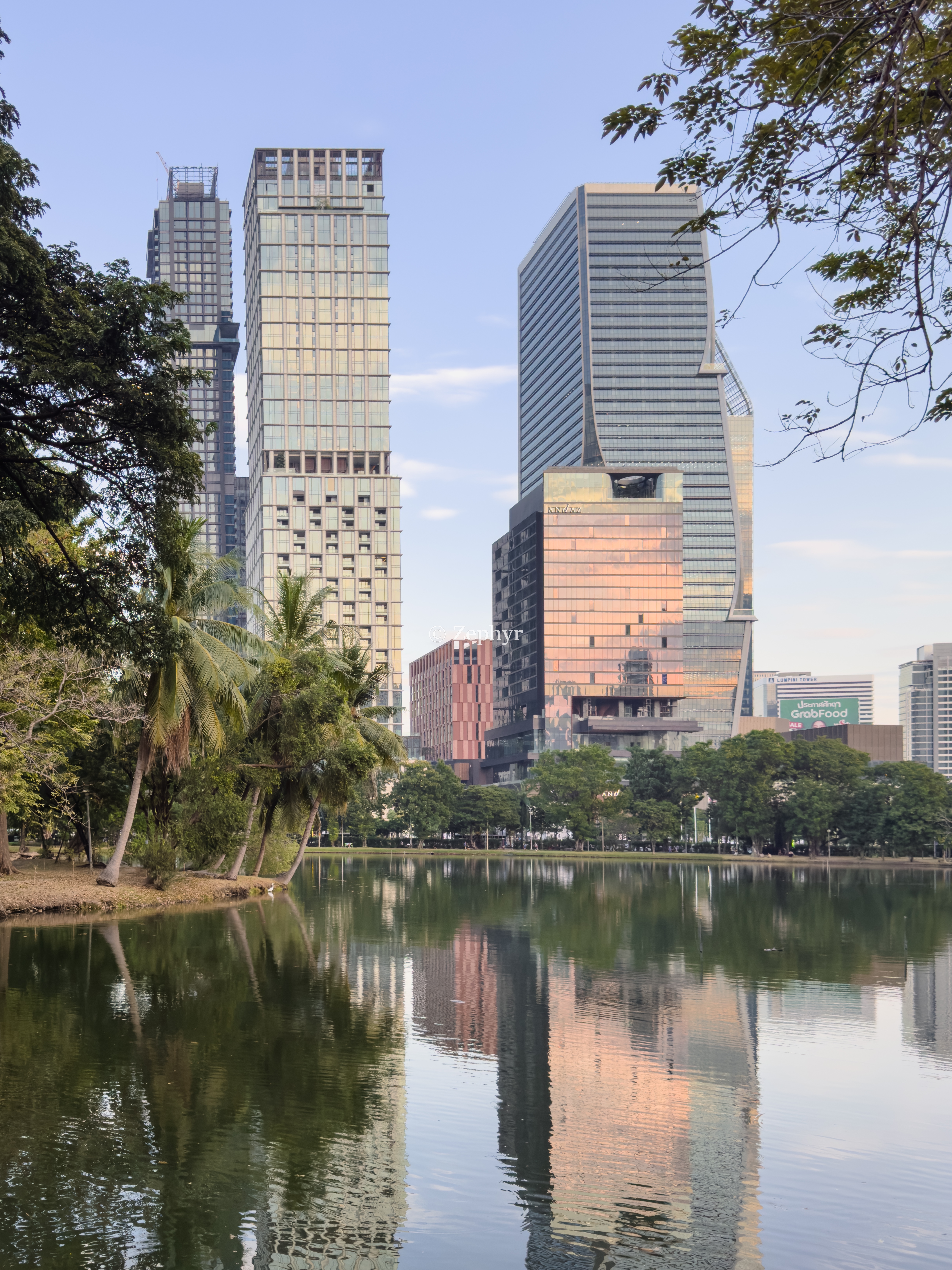 ҵ˼پƵ ֿͷȡ The Ritz-Carlton, Bangkok