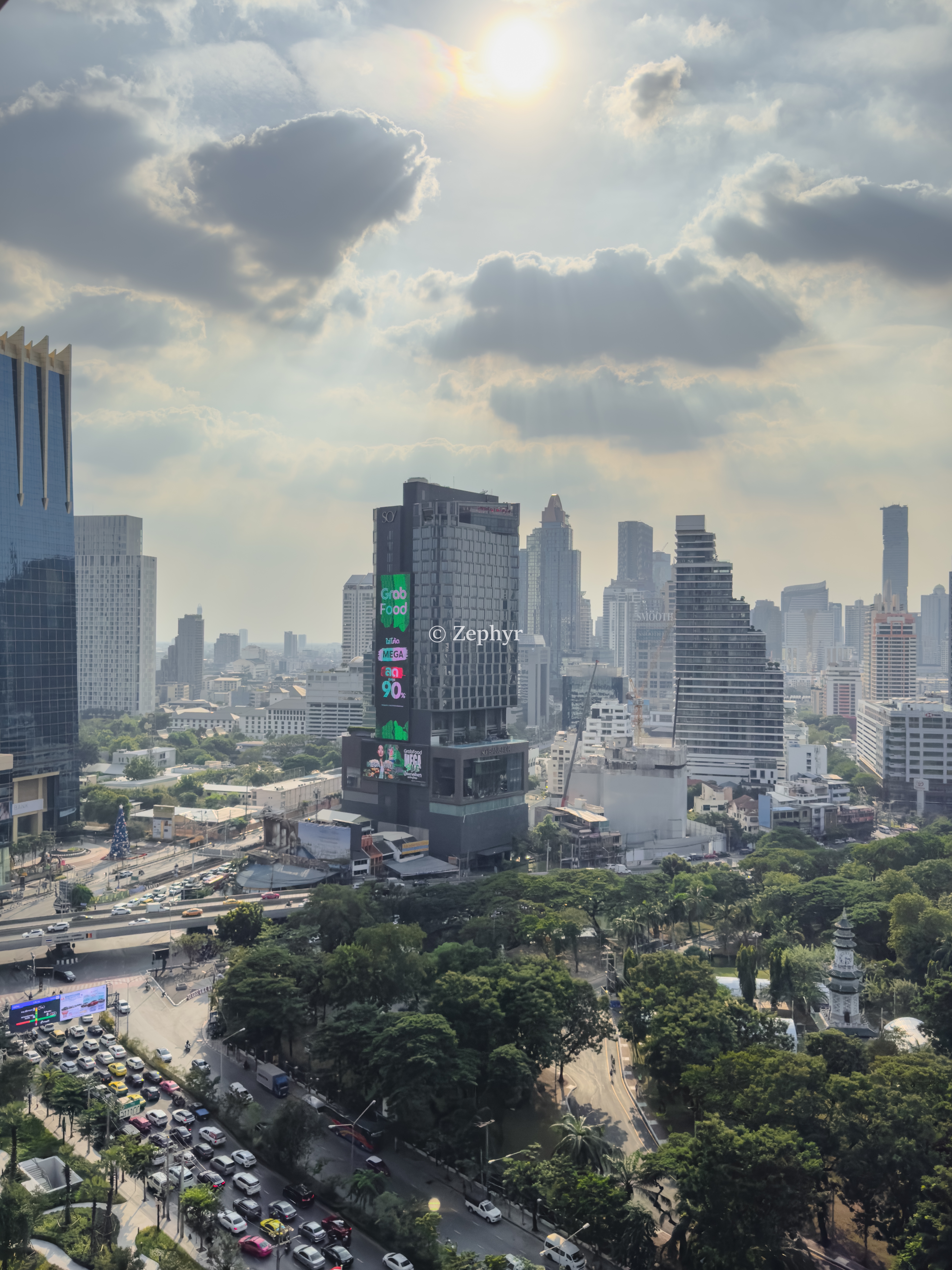 ҵ˼پƵ ֿͷȡ The Ritz-Carlton, Bangkok