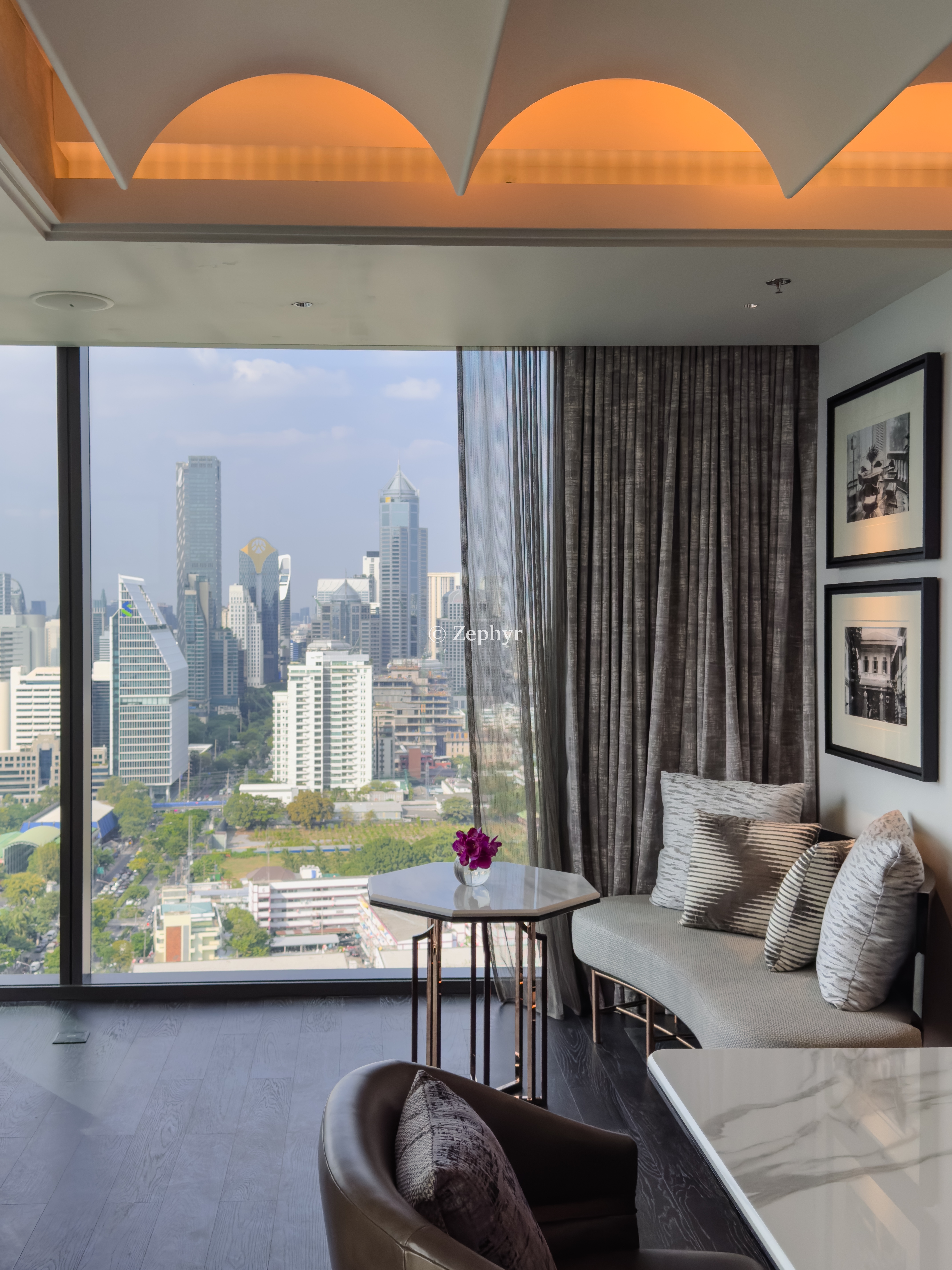 ҵ˼پƵ ֿͷȡ The Ritz-Carlton, Bangkok