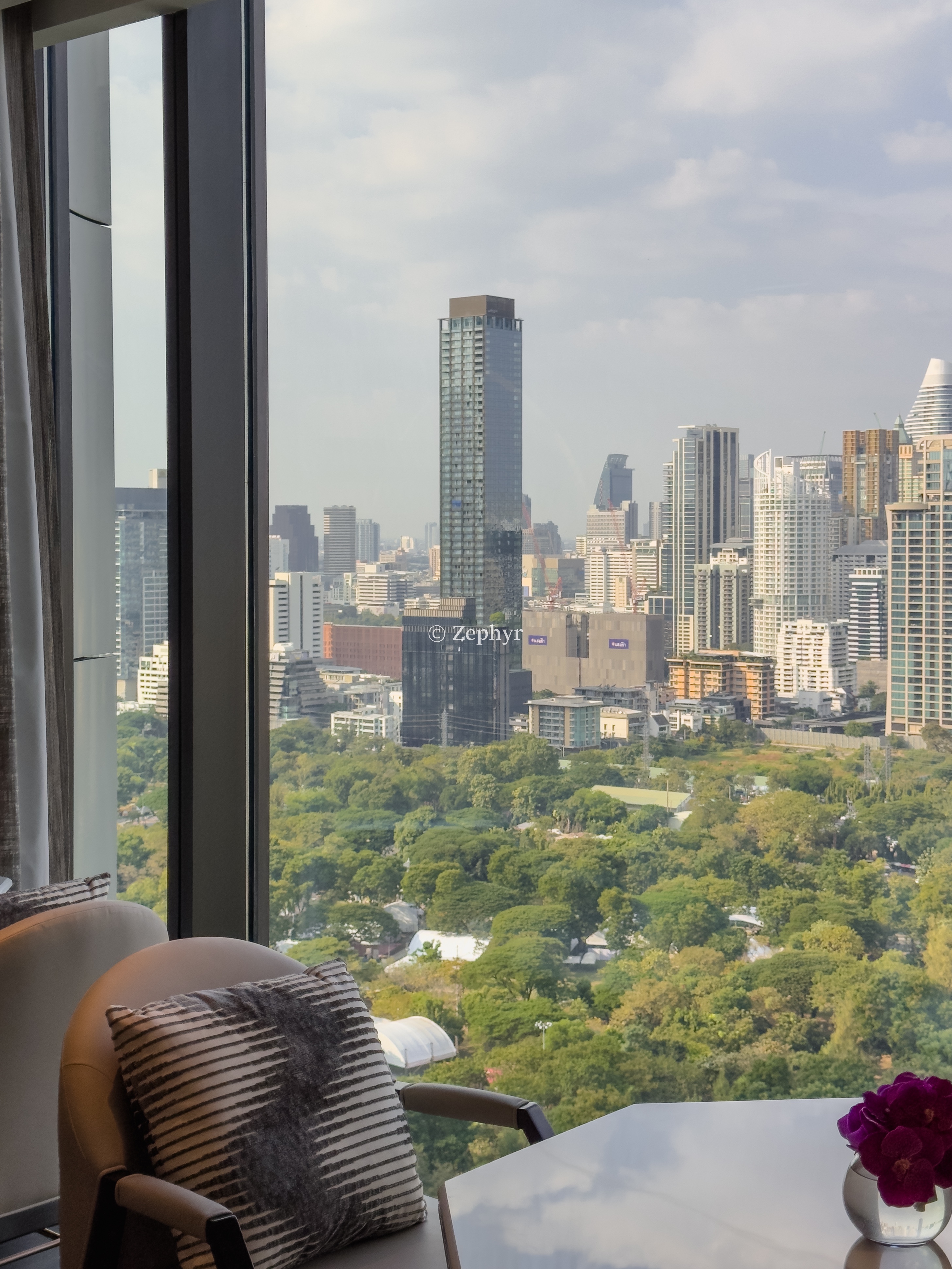 ҵ˼پƵ ֿͷȡ The Ritz-Carlton, Bangkok