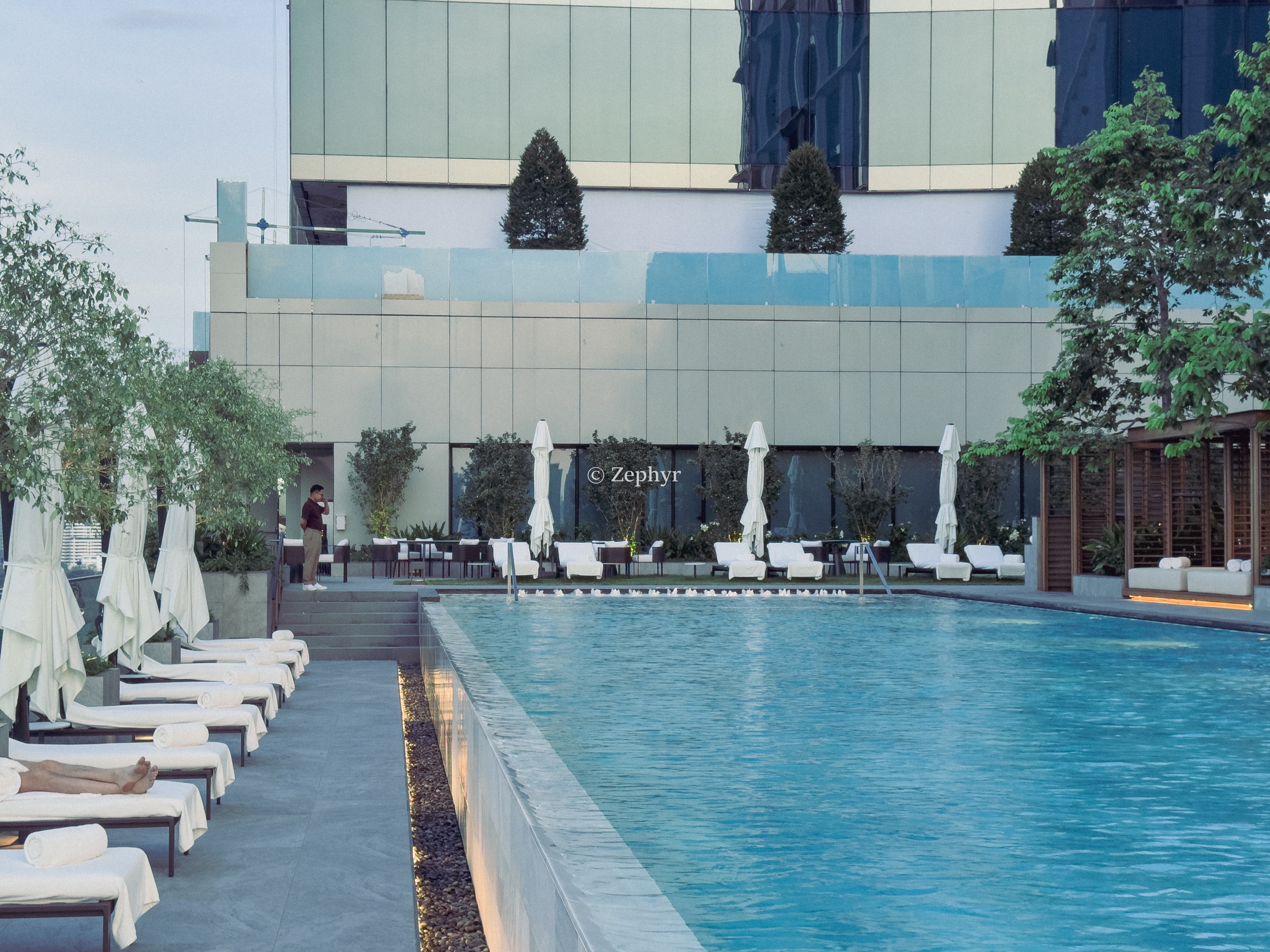 ҵ˼پƵ ֿͷȡ The Ritz-Carlton, Bangkok