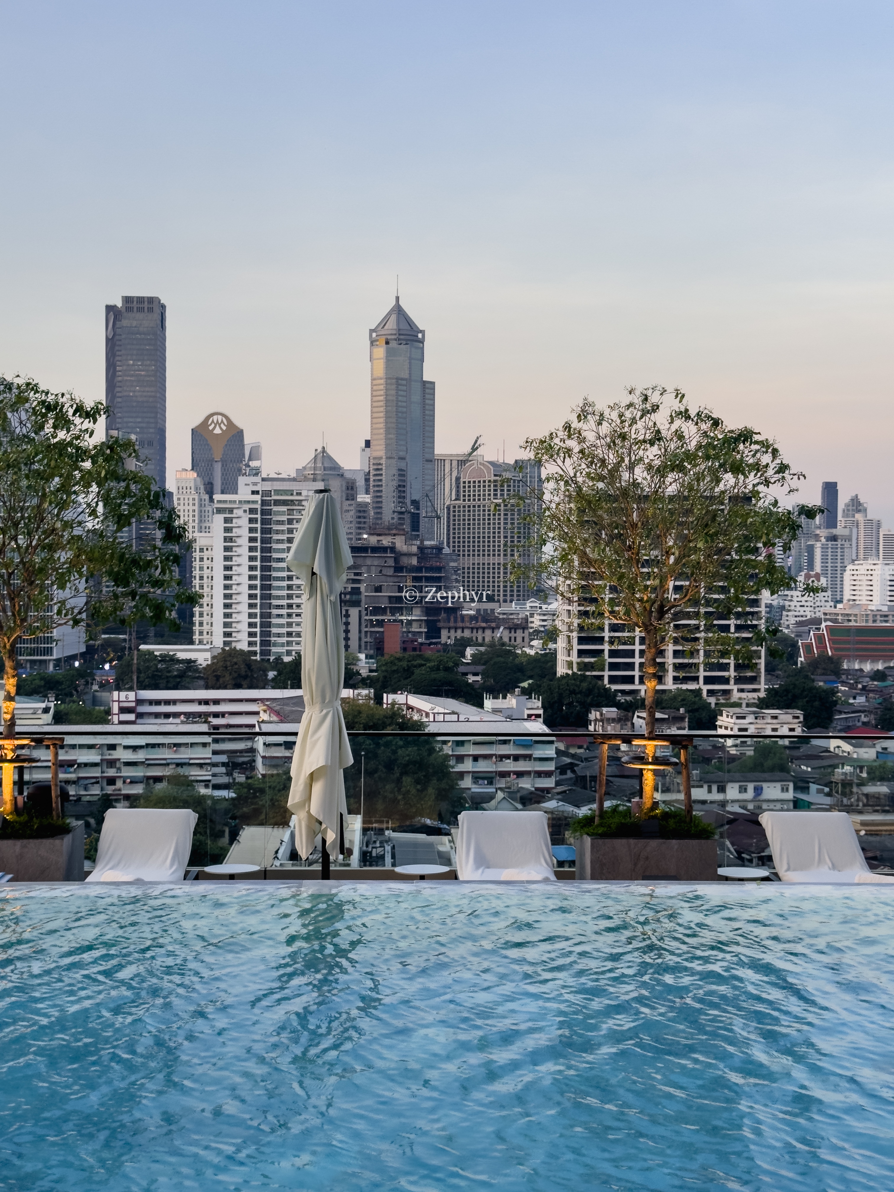 ҵ˼پƵ ֿͷȡ The Ritz-Carlton, Bangkok