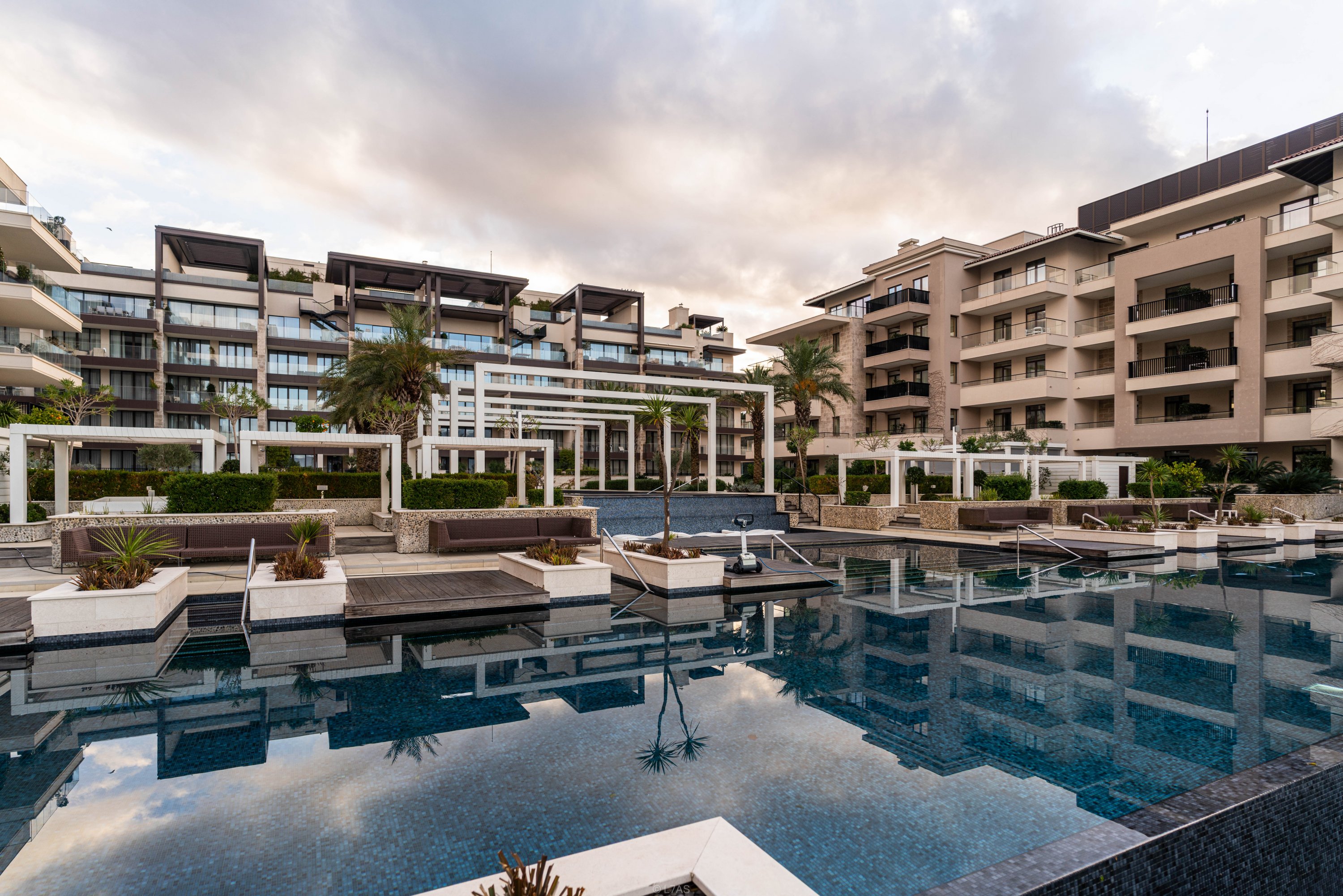 ɽ | Regent Porto Montenegro | ɽƵ | ס