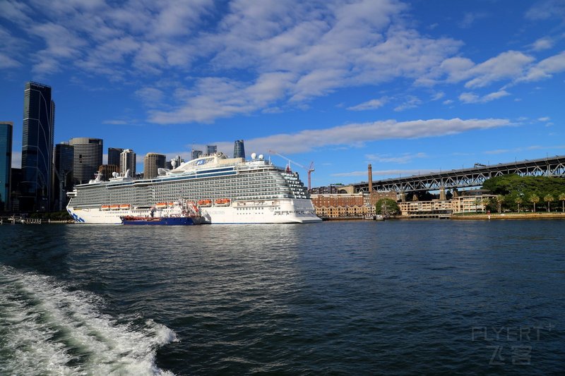 Sydney--Ferry from Circular Quay to Rose Bay (8).JPG