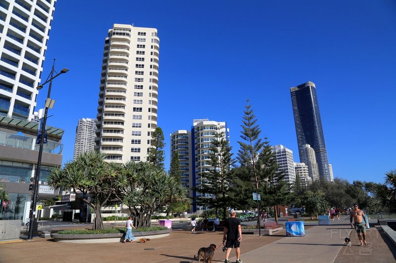 Gold Coast--Beach (1).JPG