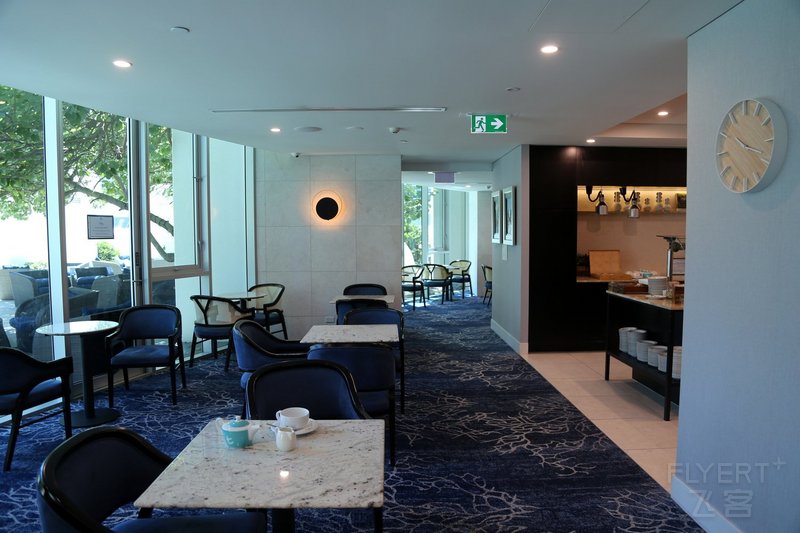 Gold Coast--Hilton Surfers Paradise Hotel Club Lounge (1).JPG