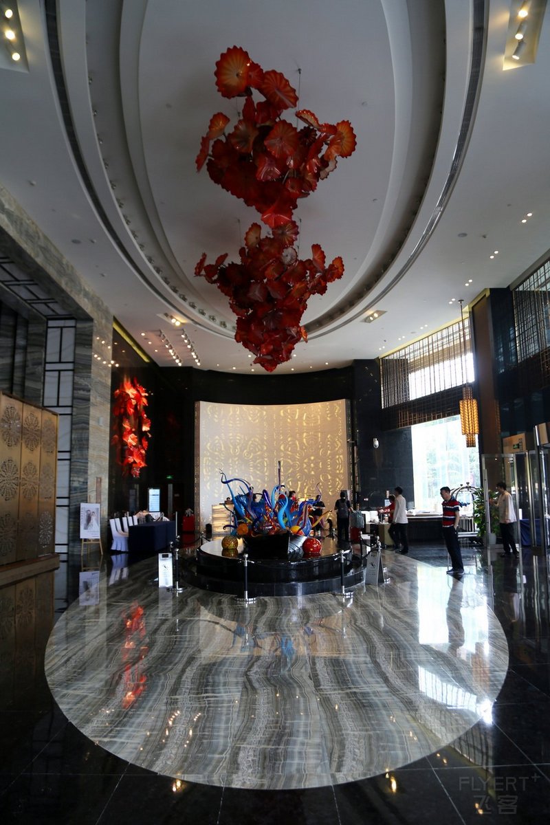 Haikou--Hilton Haikou Lobby (13).JPG