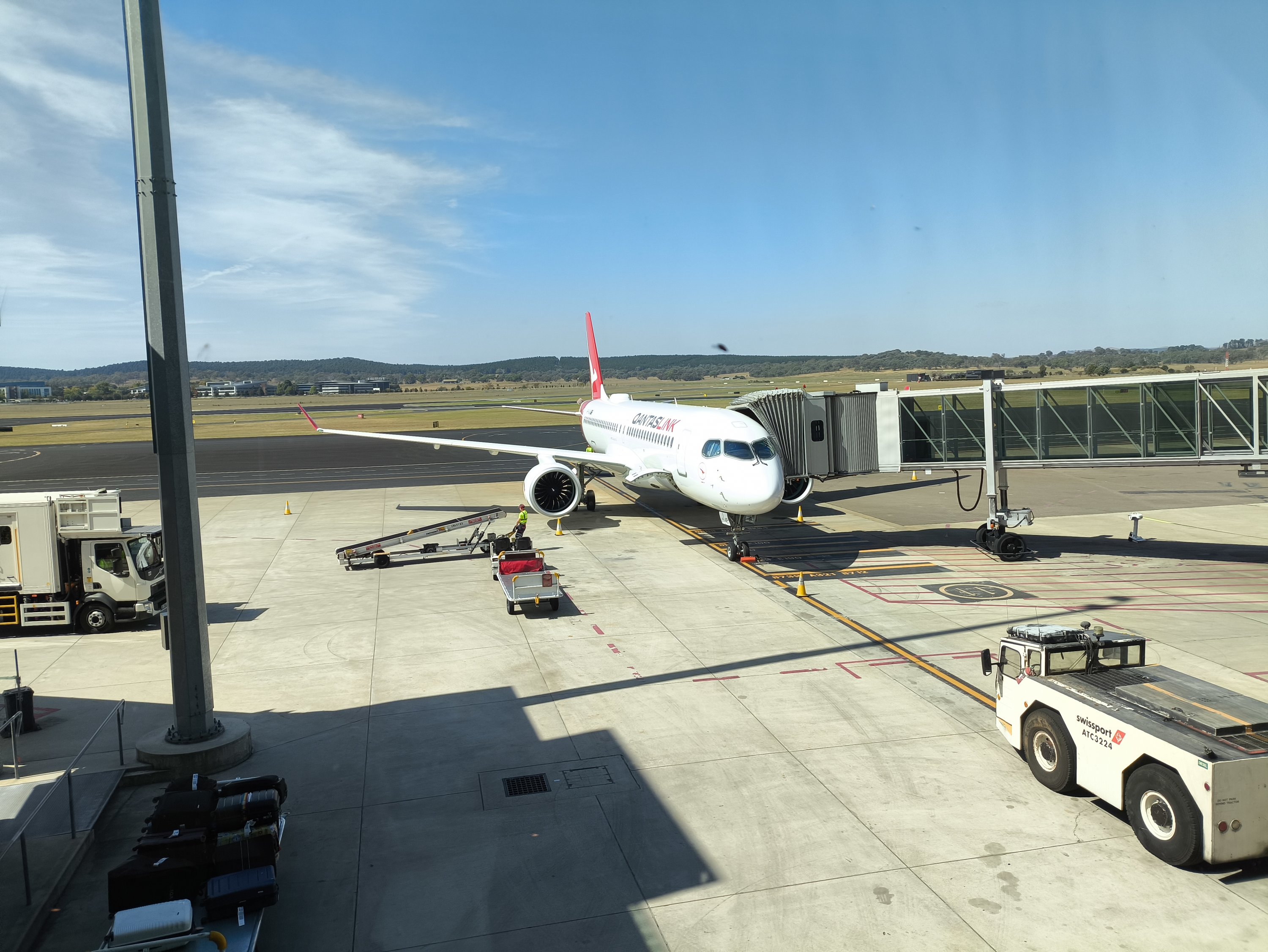 ʱ-ĺ Qantaslink տA220-300 QF1281 CBR-MEL ò (վ׷)