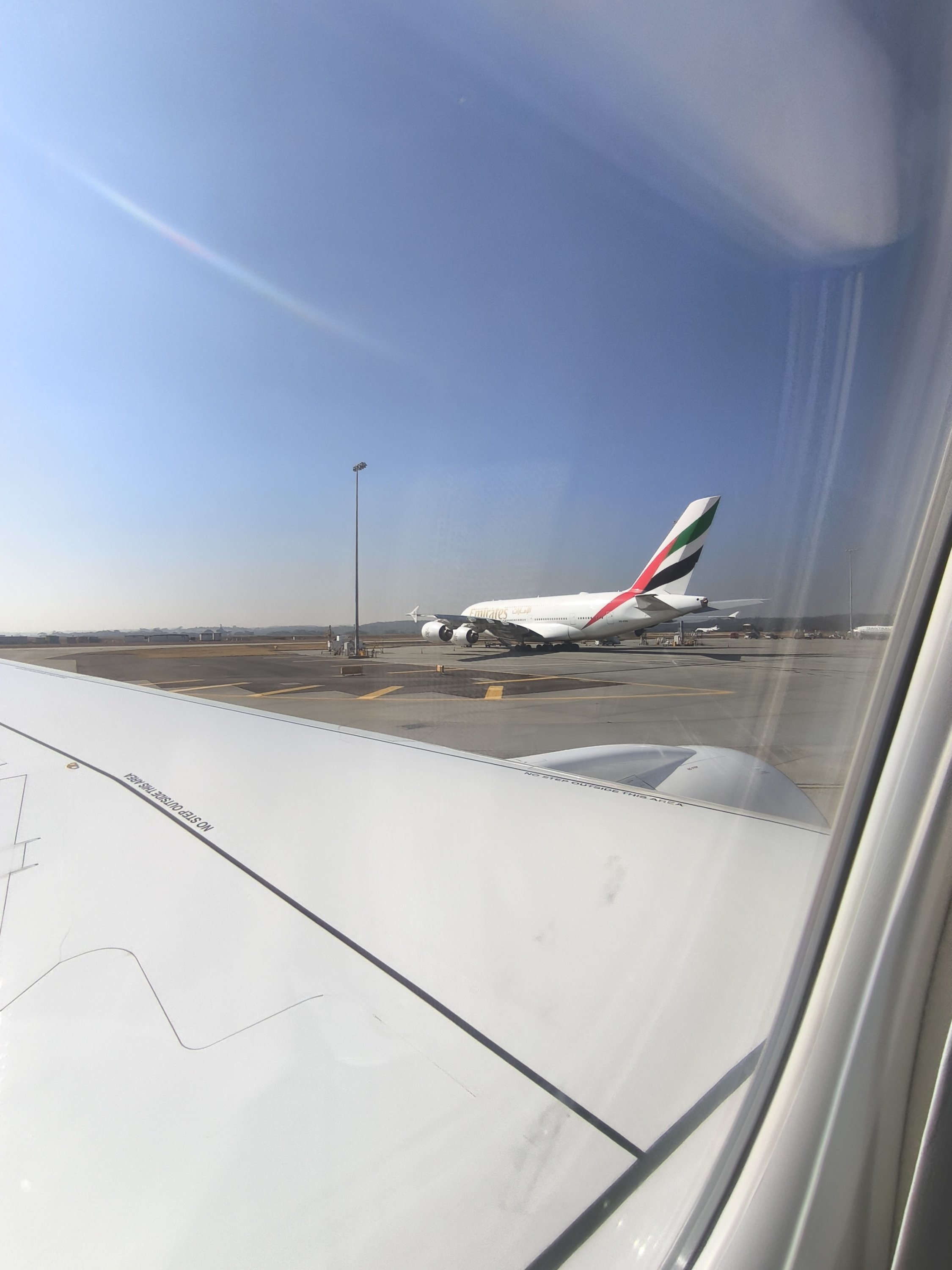 ʱ-ĺ Qantaslink տA220-300 QF1281 CBR-MEL ò (վ׷)