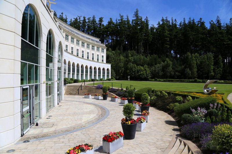 Enniskerry--Powerscourt Resort and Spa Autograph Collection Outdoor Garden (17).JPG