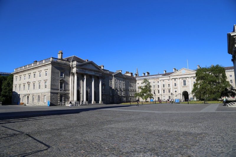 Dublin--Trinity College (3).JPG