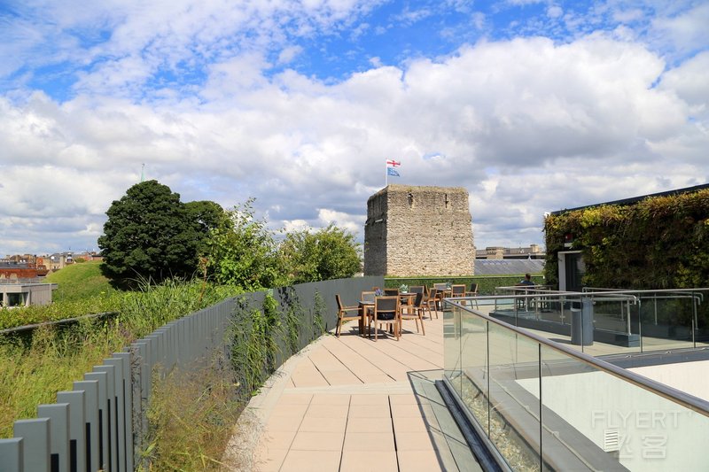 Oxford--Courtyard by Marriott Oxford City Center Rooftop Terrace (6).JPG