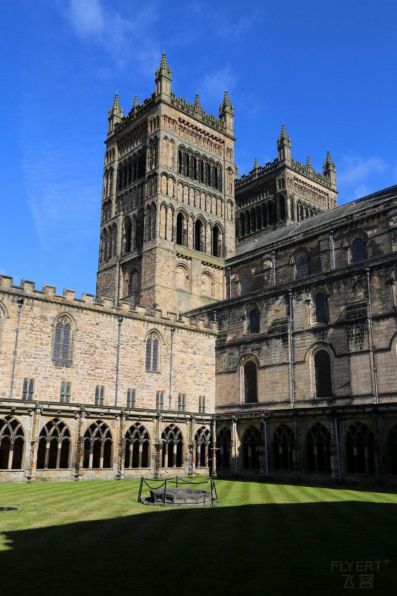 Durham--Durham Cathedral (36).JPG