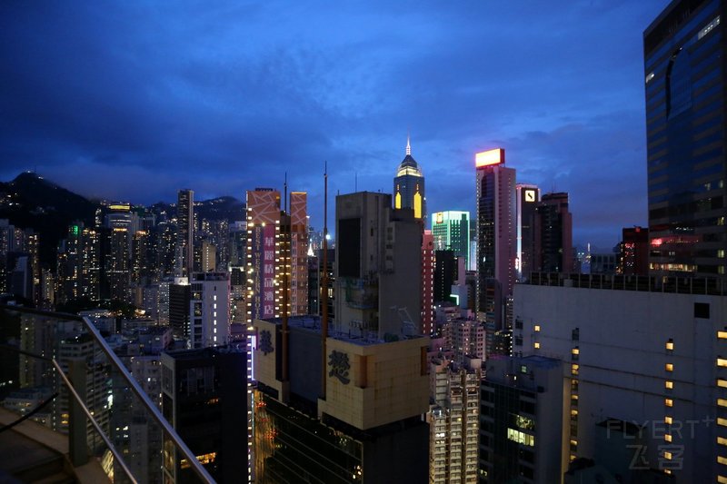 Hong Kong--Crowne Plaza Hong Kong Causeway Bay Pool View (2).JPG