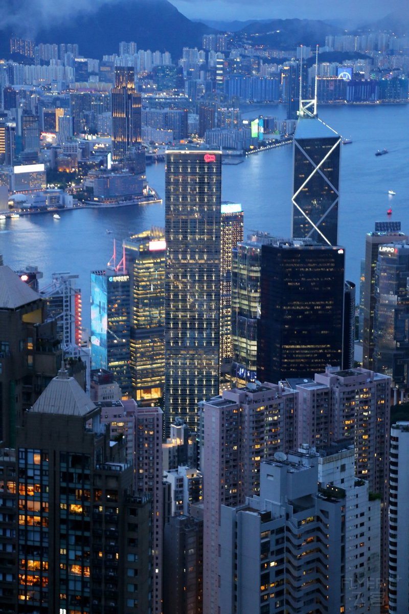 Hong Kong--Overview from Taipin Mountain (10).JPG