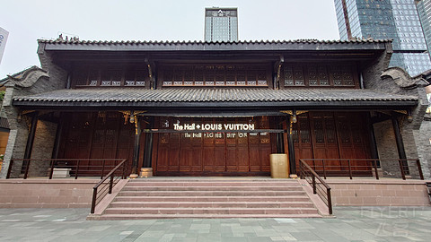 成都环球中心天堂洲际性价比还可以的，SKP真好逛，太古里LV餐厅真洋气
