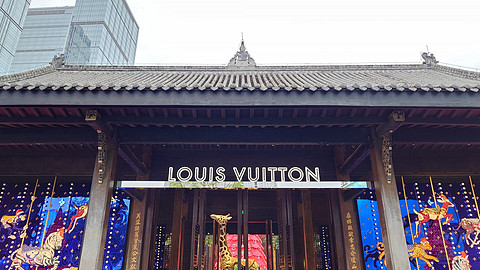 成都环球中心天堂洲际性价比还可以的，SKP真好逛，太古里LV餐厅真洋气