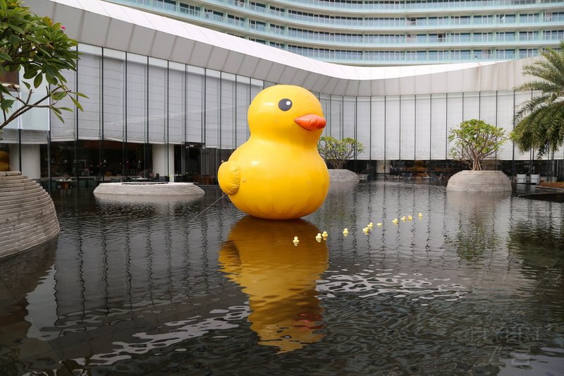 Zhaoqing--Sheraton Zhaoqing Hotel Exterior (17).JPG