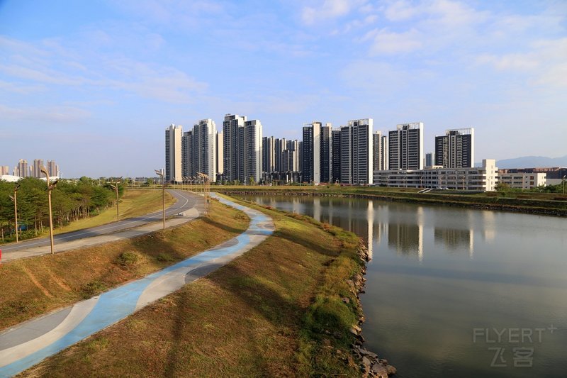 Zhaoqing--Sheraton Zhaoqing Hotel Exterior Wetland Park (7).JPG