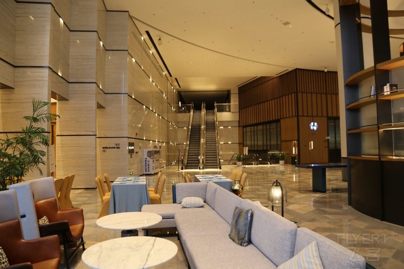 Zhaoqing--Sheraton Zhaoqing Hotel Lobby (11).JPG